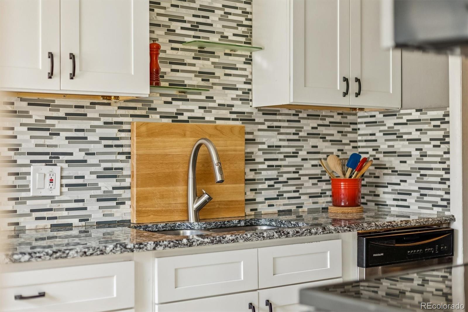 MLS Image #5 for 4841 e missouri avenue,denver, Colorado