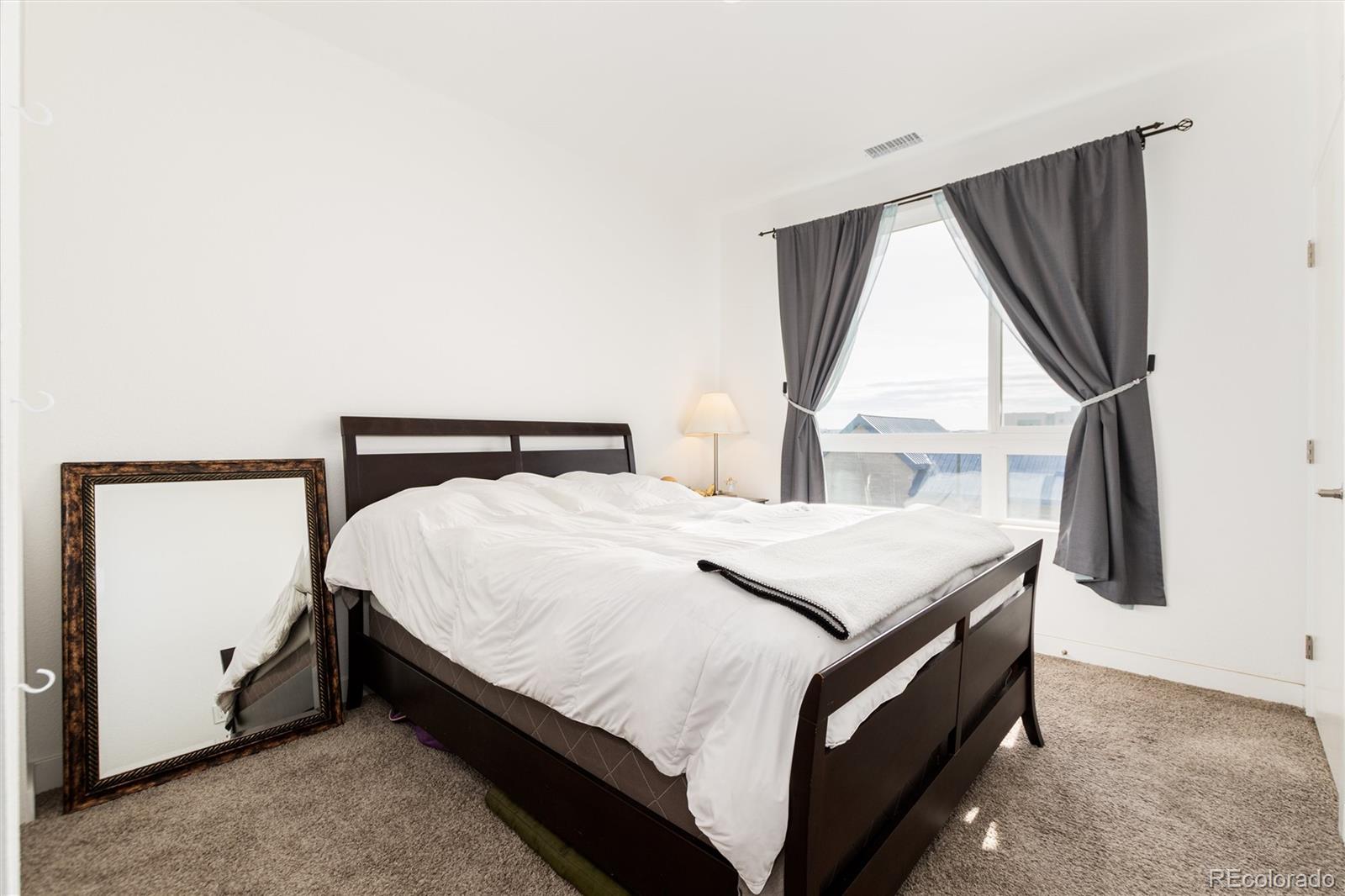 MLS Image #16 for 5702  central park boulevard,denver, Colorado