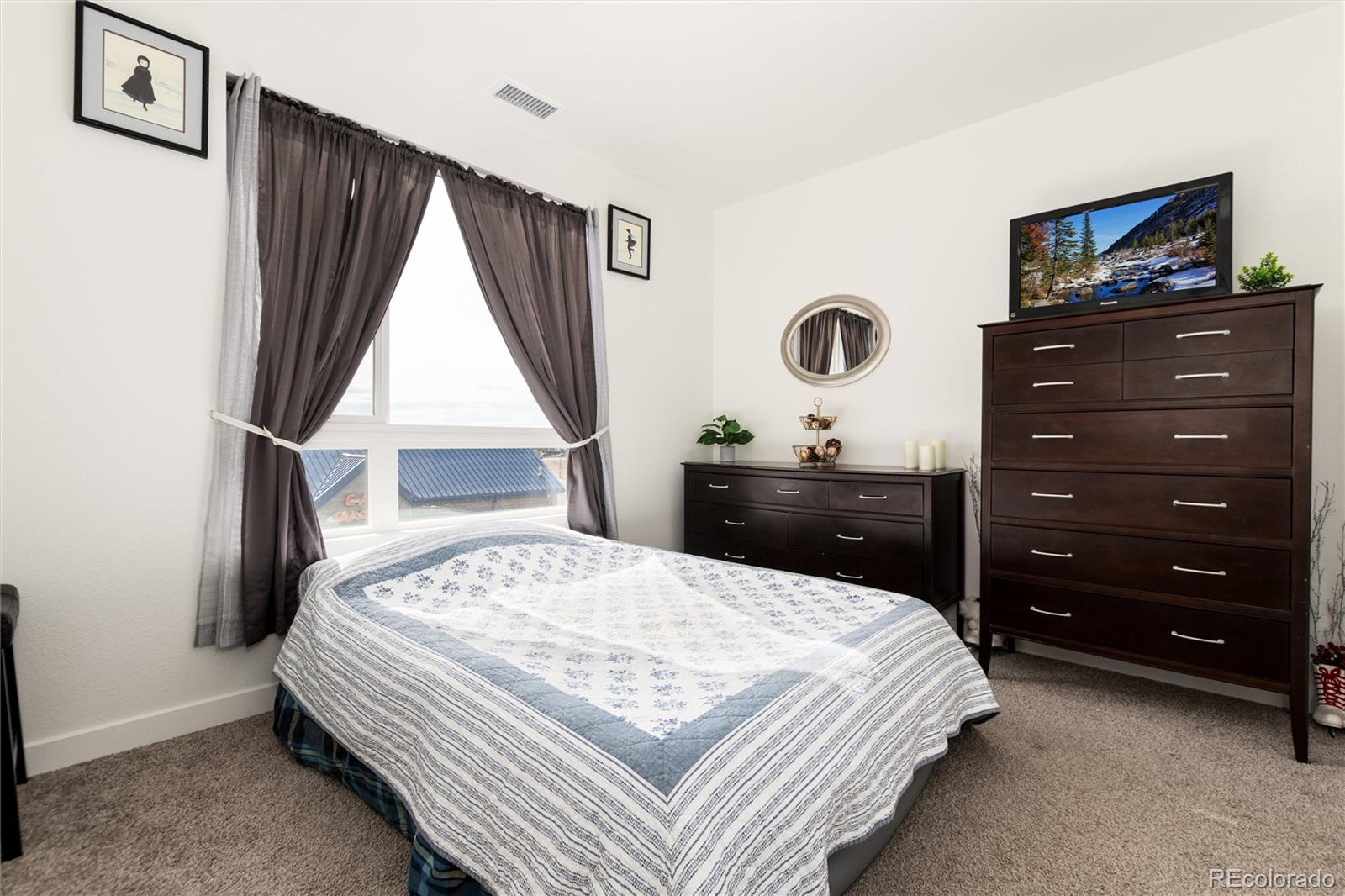 MLS Image #19 for 5702  central park boulevard,denver, Colorado