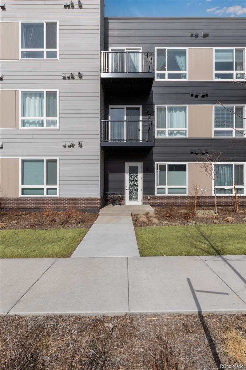 MLS Image #28 for 5702  central park boulevard,denver, Colorado