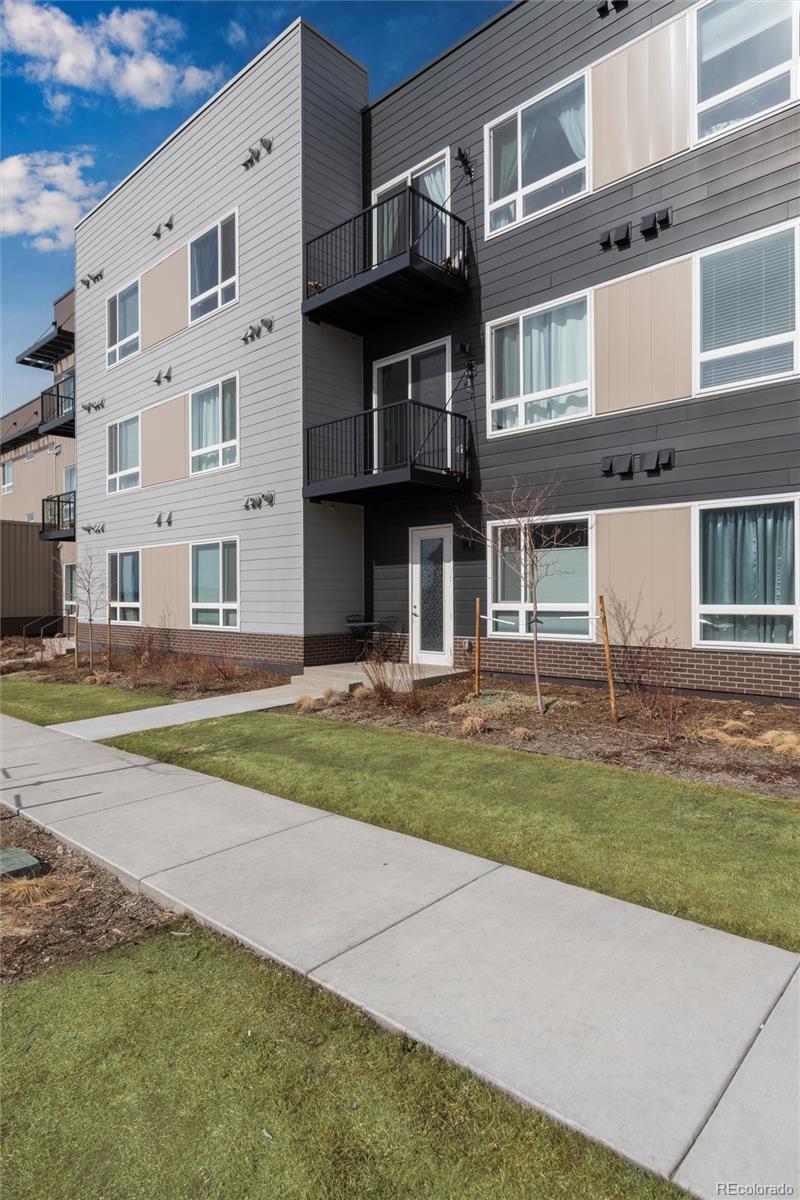 MLS Image #29 for 5702  central park boulevard,denver, Colorado
