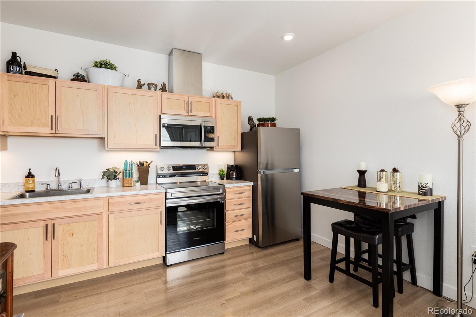 MLS Image #5 for 5702  central park boulevard,denver, Colorado