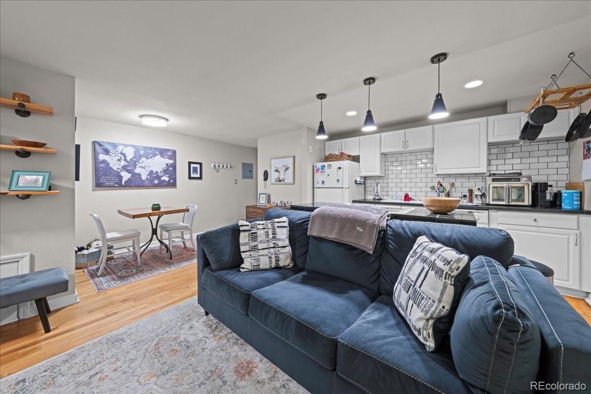 MLS Image #10 for 505 n logan street,denver, Colorado