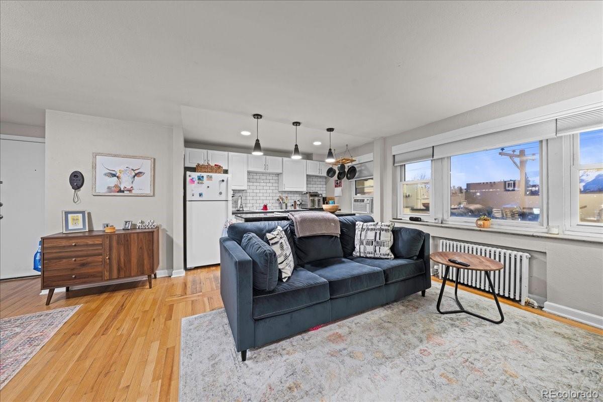 MLS Image #3 for 505 n logan street,denver, Colorado