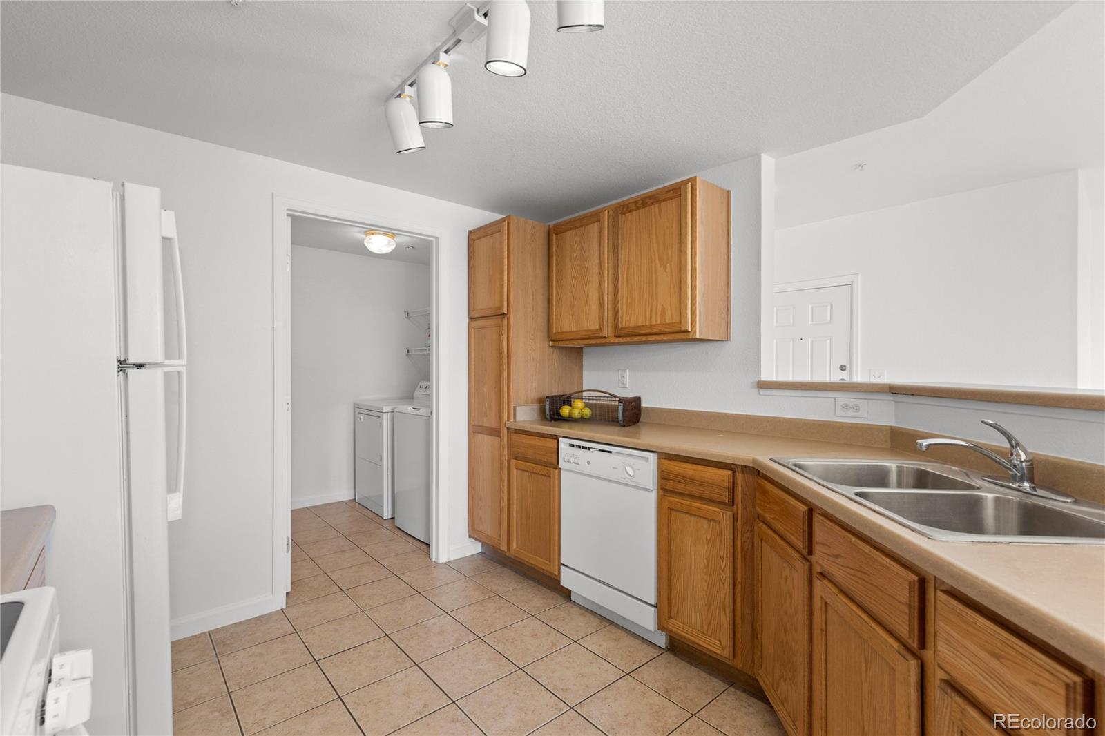 MLS Image #8 for 5756 n genoa way 12-208,aurora, Colorado