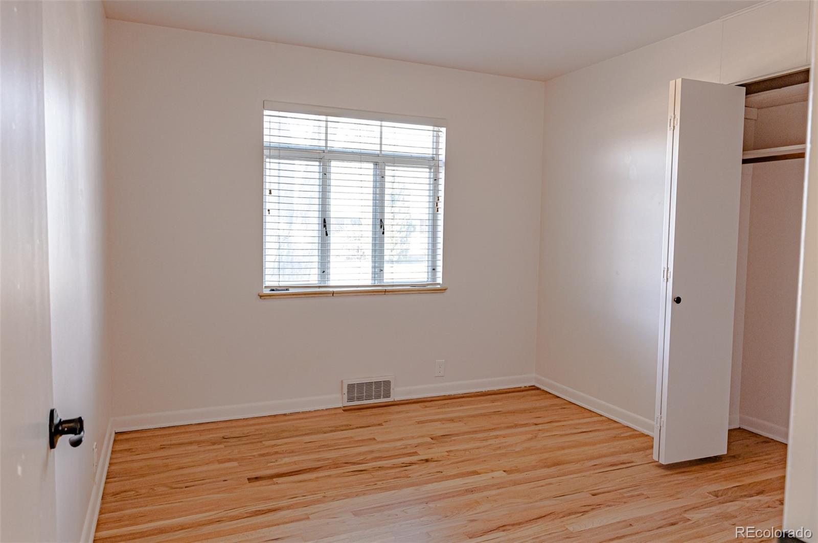 MLS Image #25 for 5830 s delaware street,littleton, Colorado