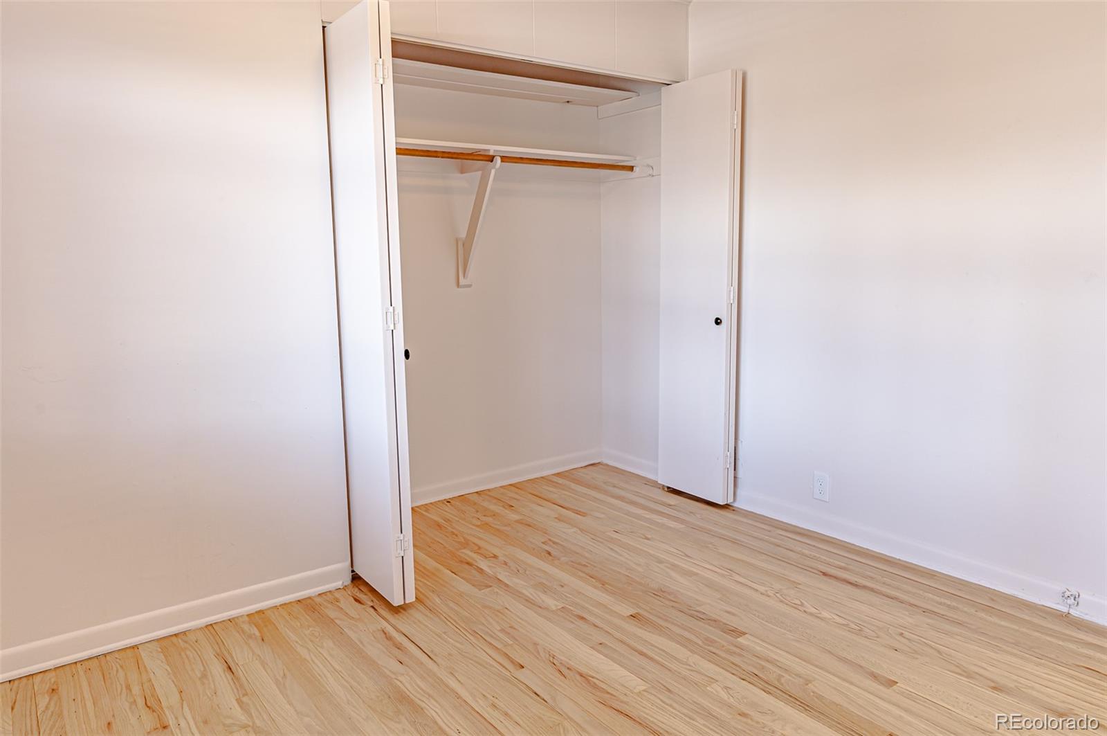 MLS Image #26 for 5830 s delaware street,littleton, Colorado
