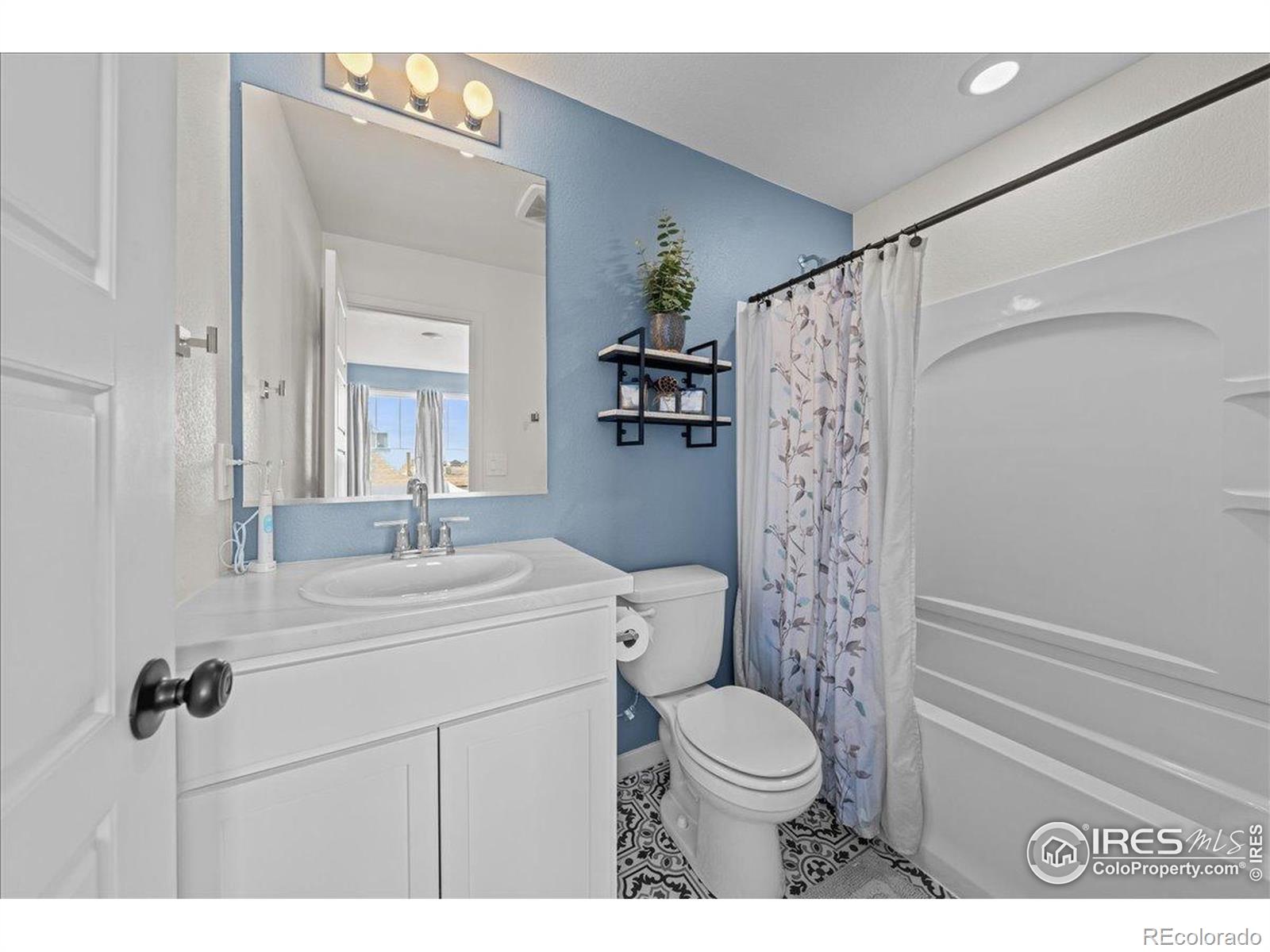 MLS Image #12 for 341  cardinal street,johnstown, Colorado