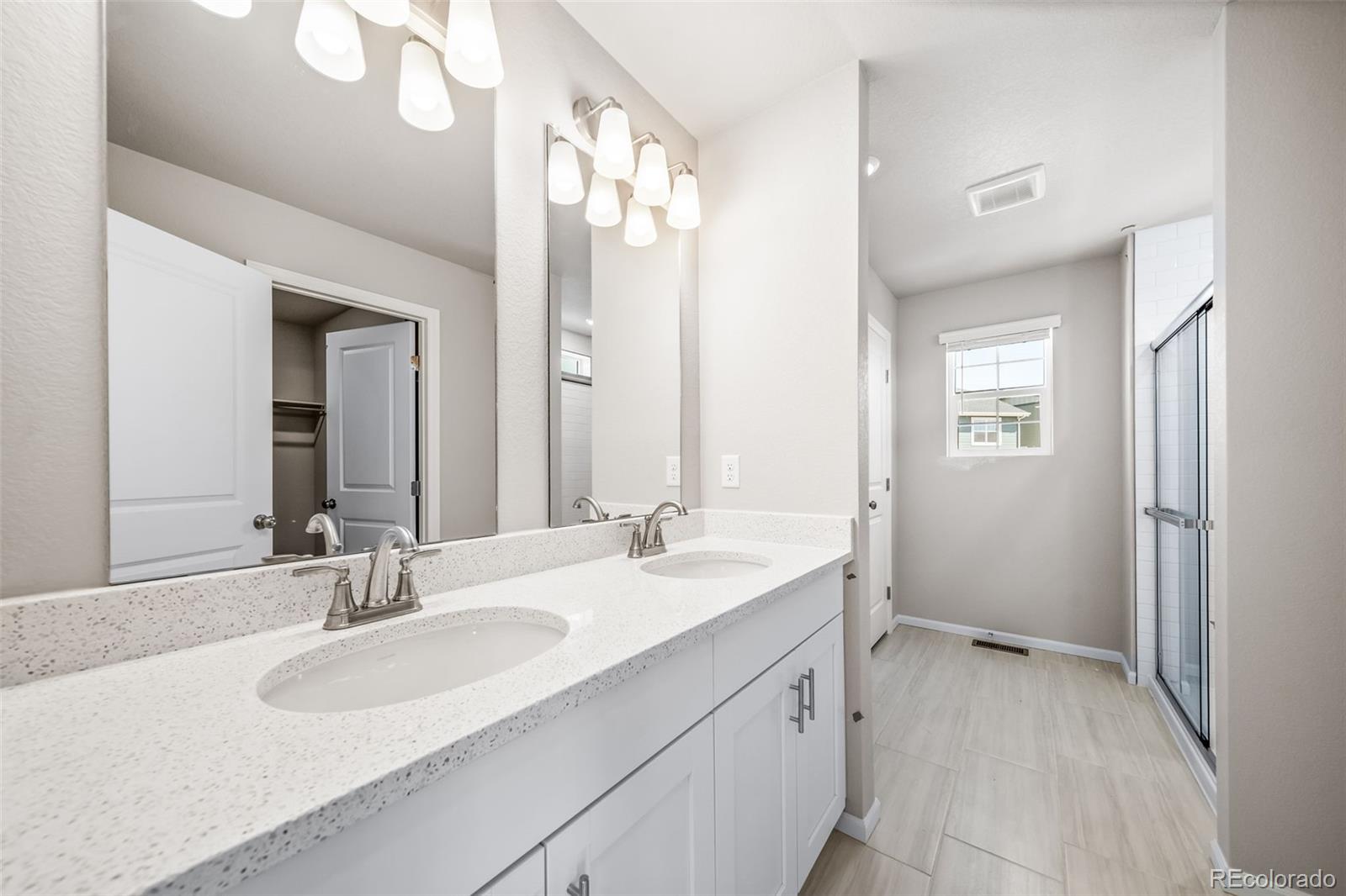 MLS Image #14 for 3942 n tempe street,aurora, Colorado