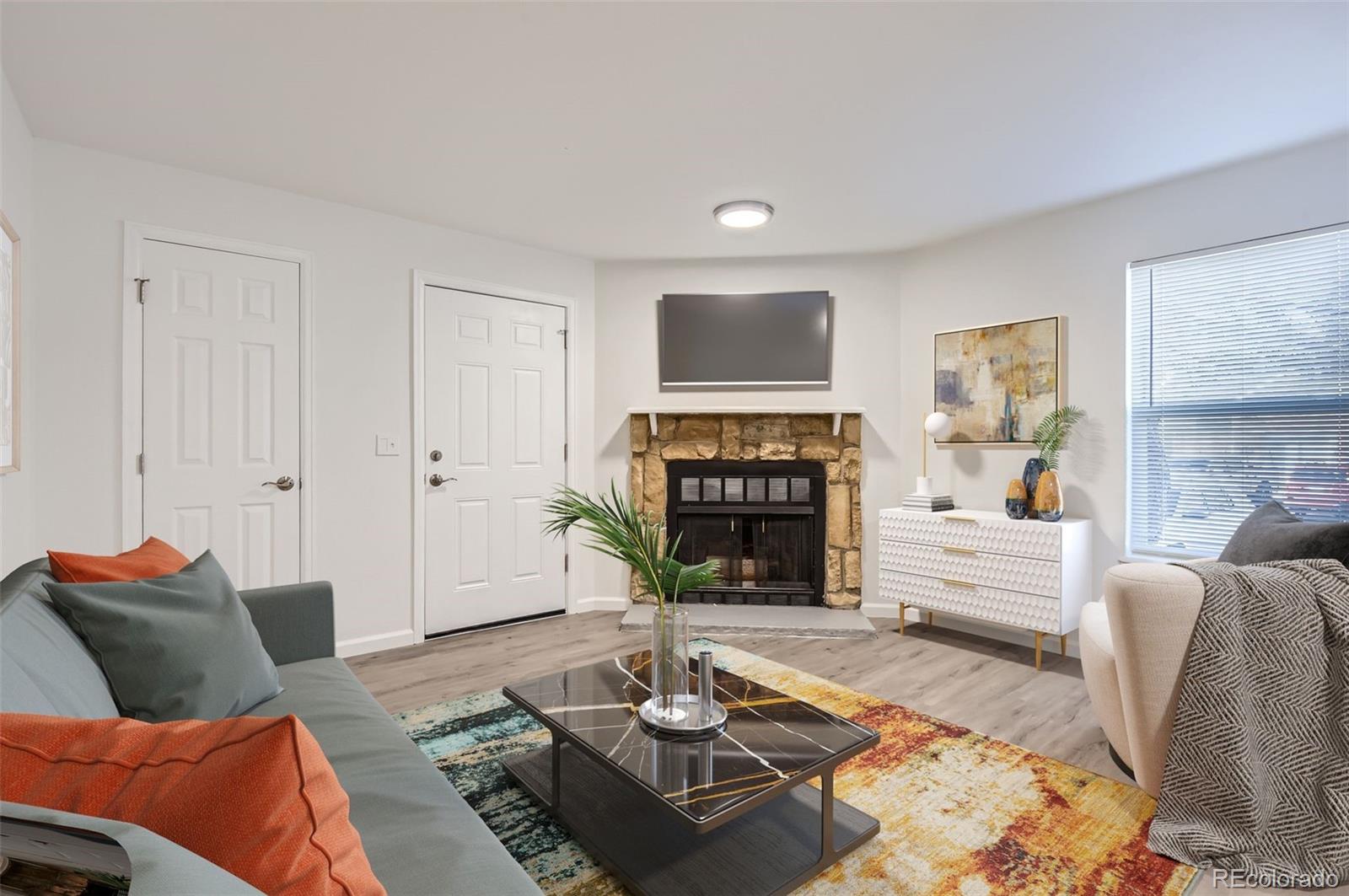MLS Image #2 for 932 s dearborn  8,aurora, Colorado