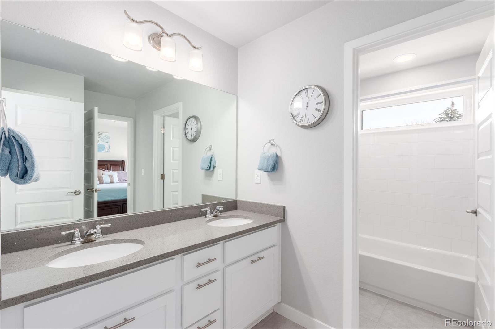 MLS Image #33 for 2359 s tucson street,aurora, Colorado