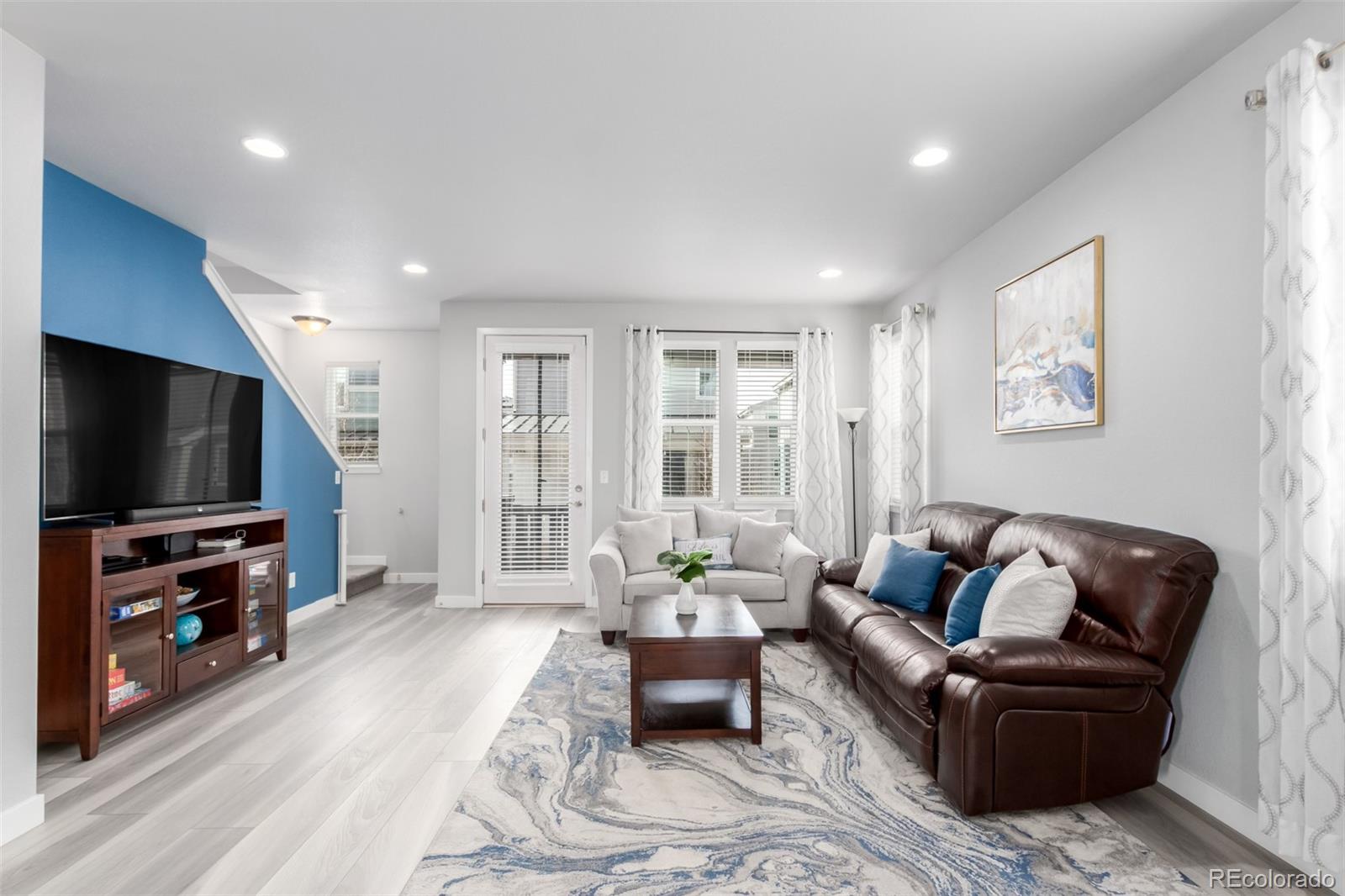 MLS Image #7 for 2359 s tucson street,aurora, Colorado