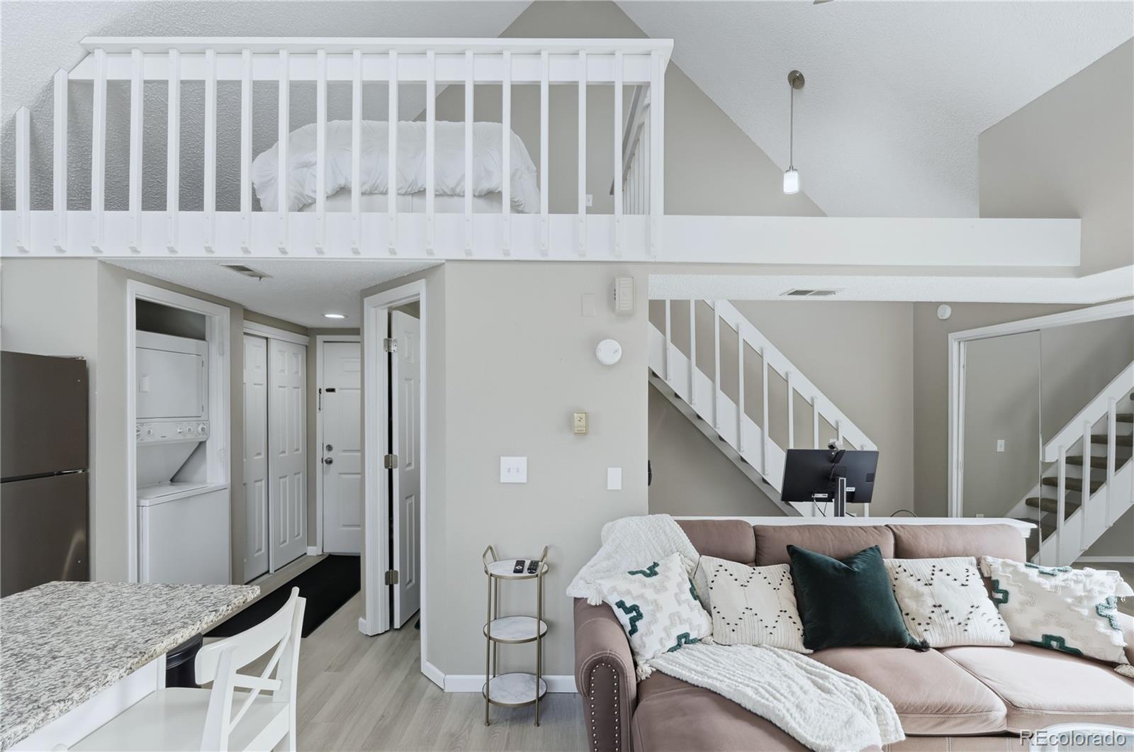 MLS Image #10 for 5250 s huron way,littleton, Colorado