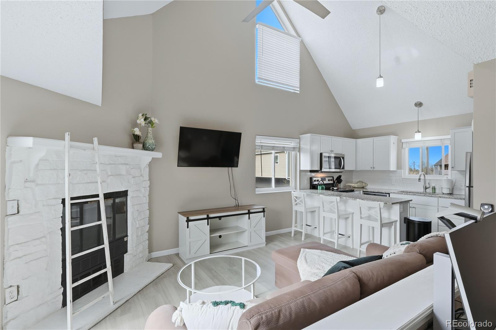 MLS Image #11 for 5250 s huron way,littleton, Colorado