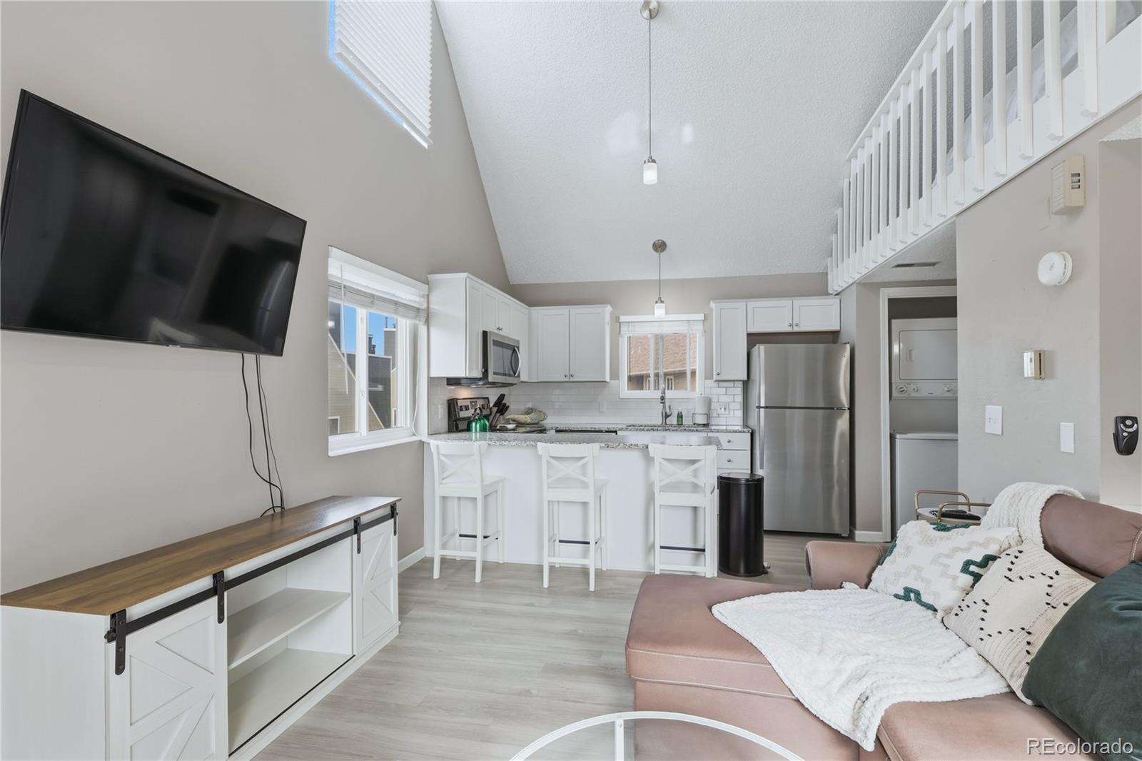 MLS Image #13 for 5250 s huron way,littleton, Colorado