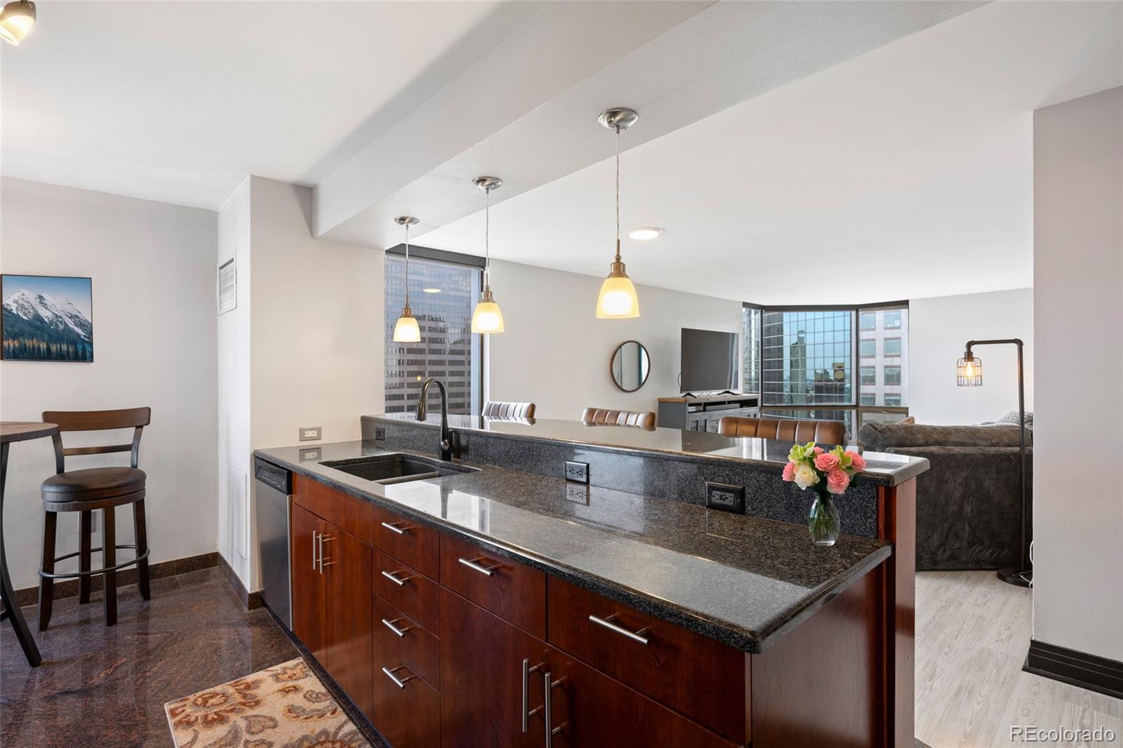MLS Image #11 for 1625  larimer street 2105,denver, Colorado