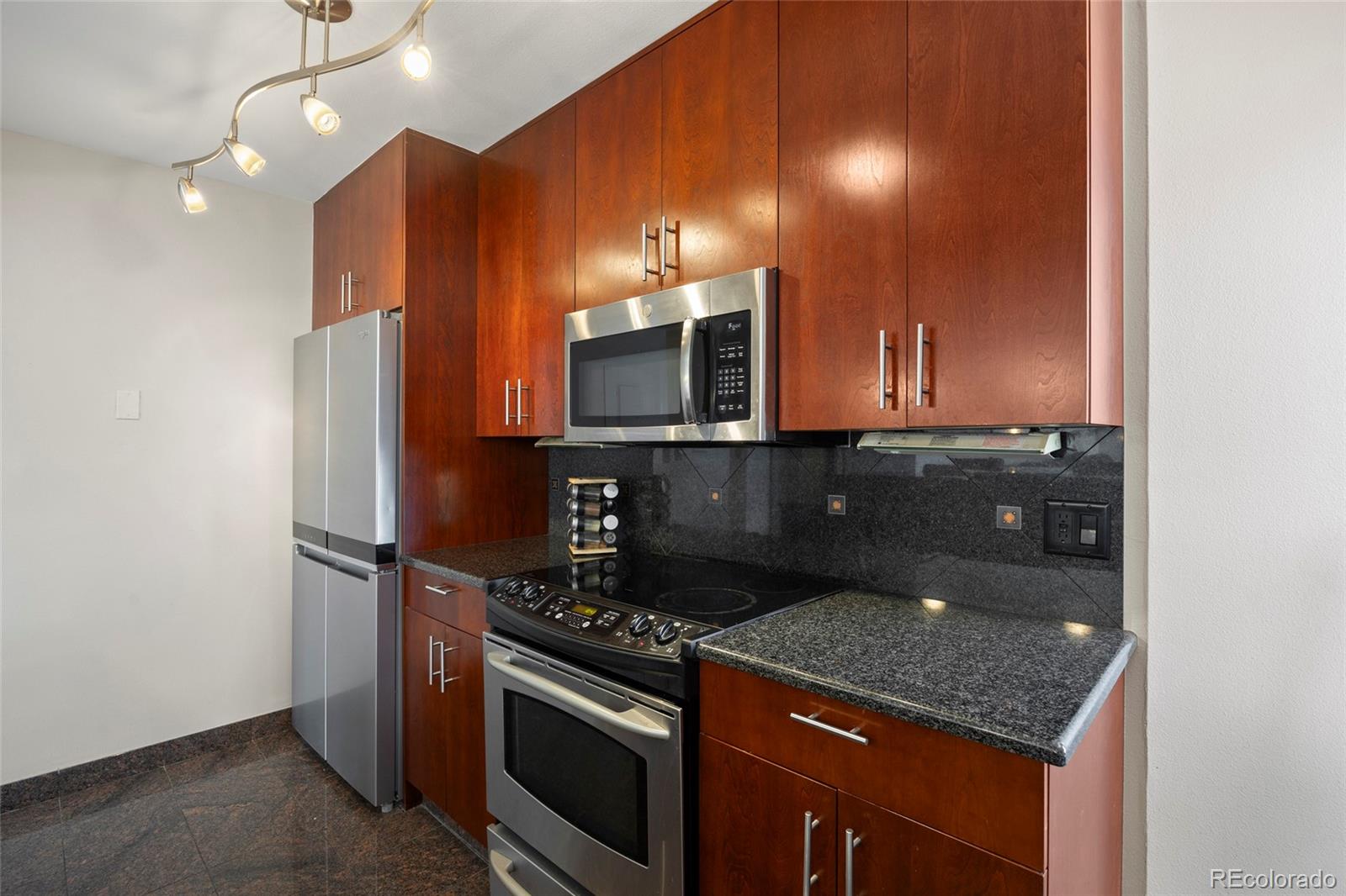 MLS Image #14 for 1625  larimer street 2105,denver, Colorado