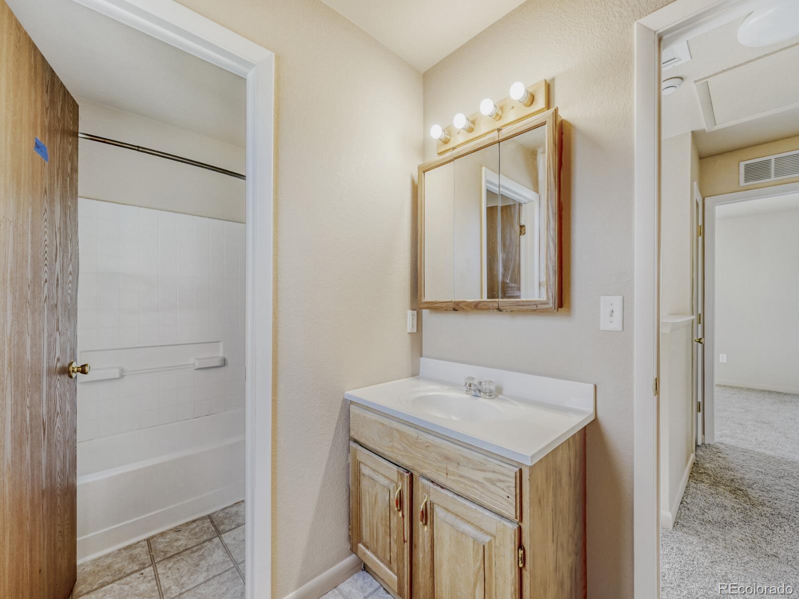MLS Image #15 for 23341 e saratoga circle,aurora, Colorado