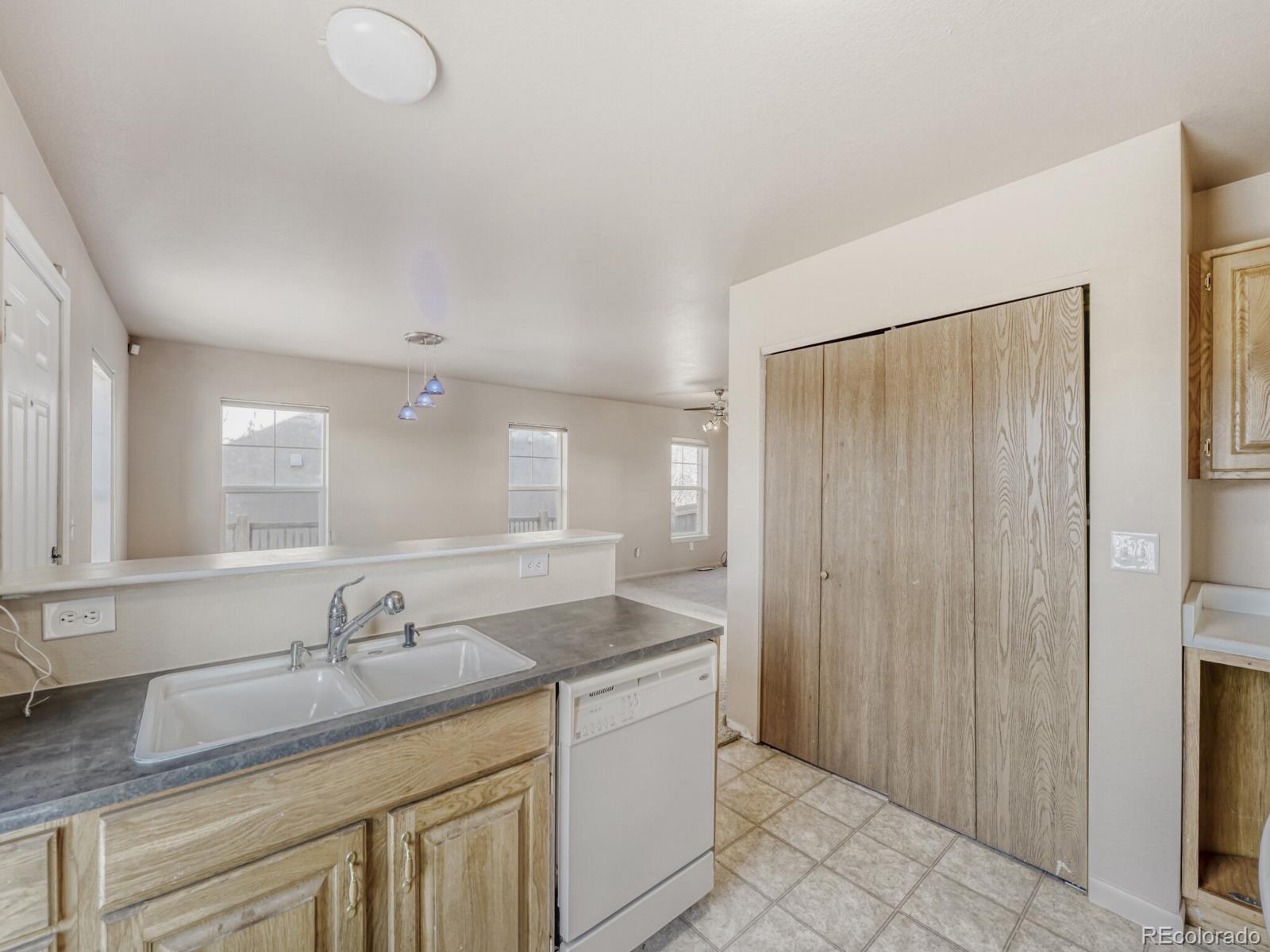 MLS Image #7 for 23341 e saratoga circle,aurora, Colorado