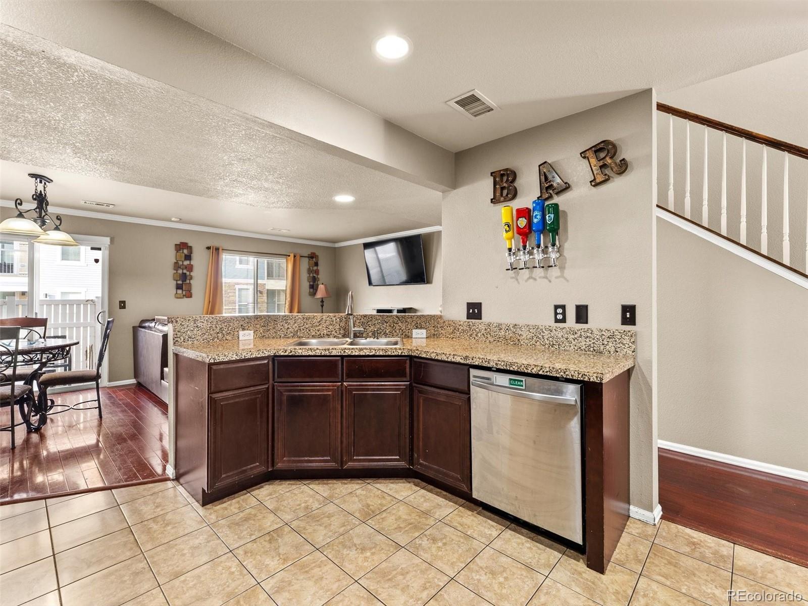 MLS Image #5 for 5888  biscay street,denver, Colorado