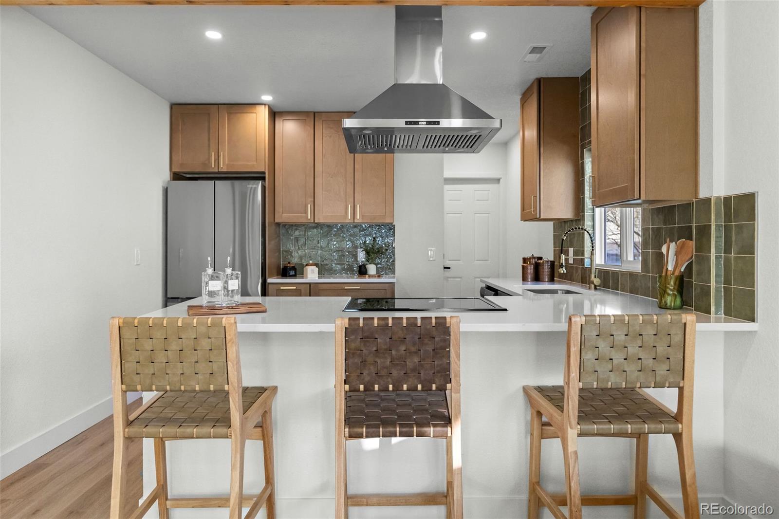 MLS Image #16 for 43  hazel court,denver, Colorado