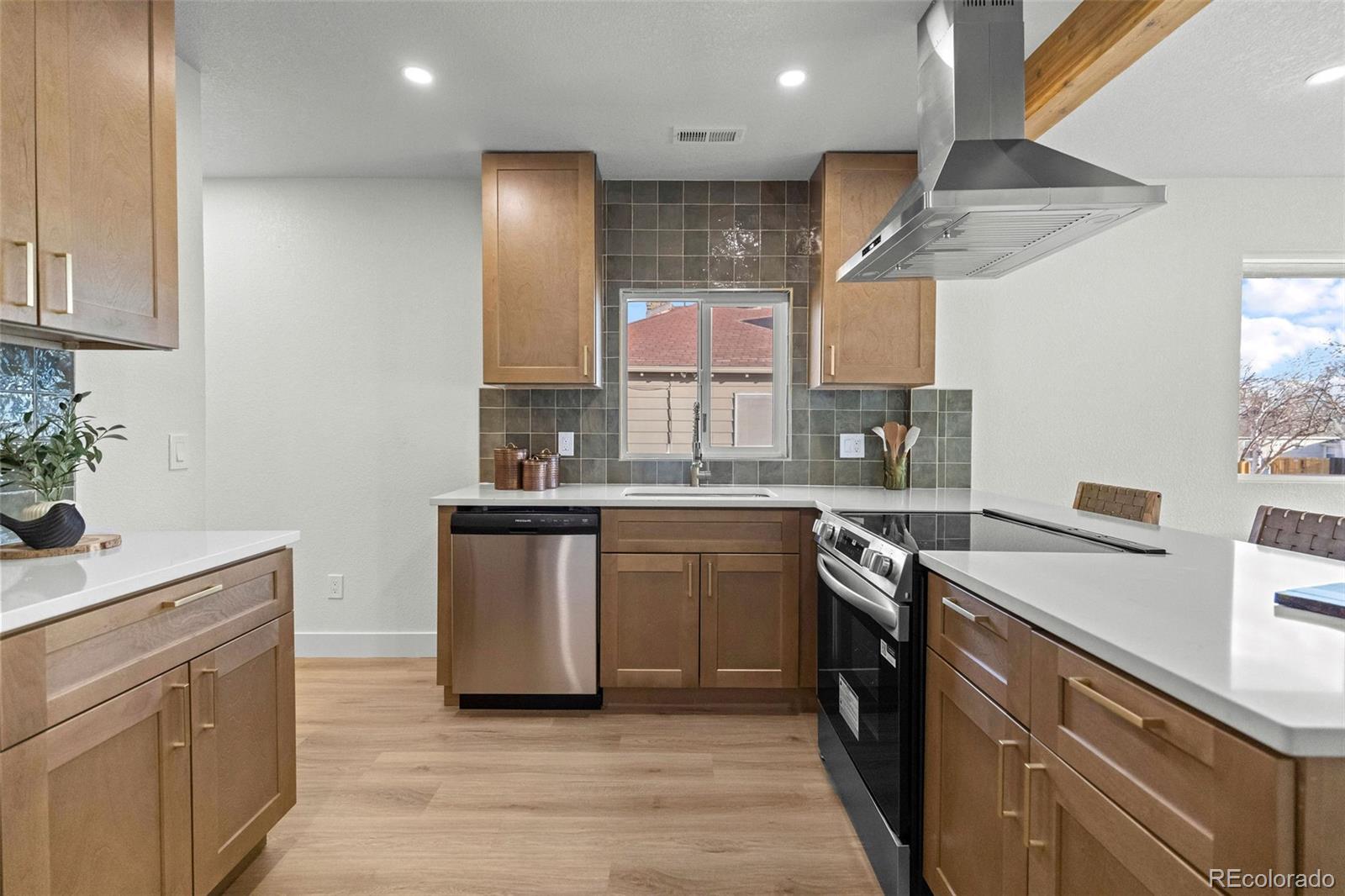MLS Image #17 for 43  hazel court,denver, Colorado