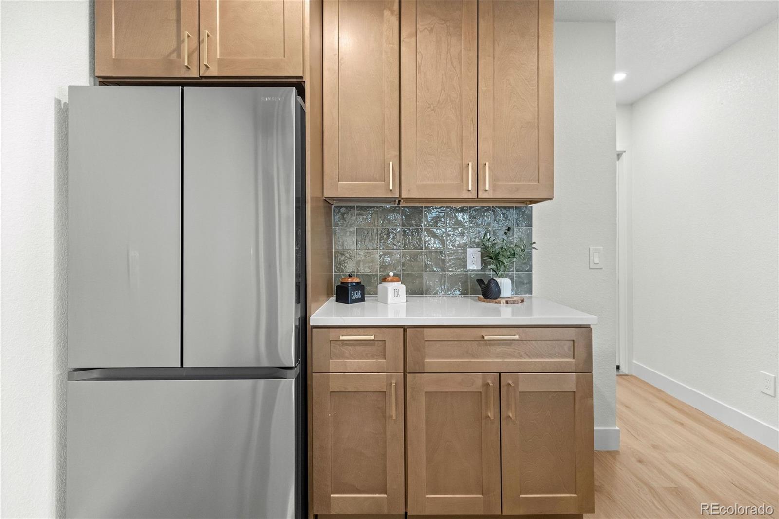 MLS Image #19 for 43  hazel court,denver, Colorado