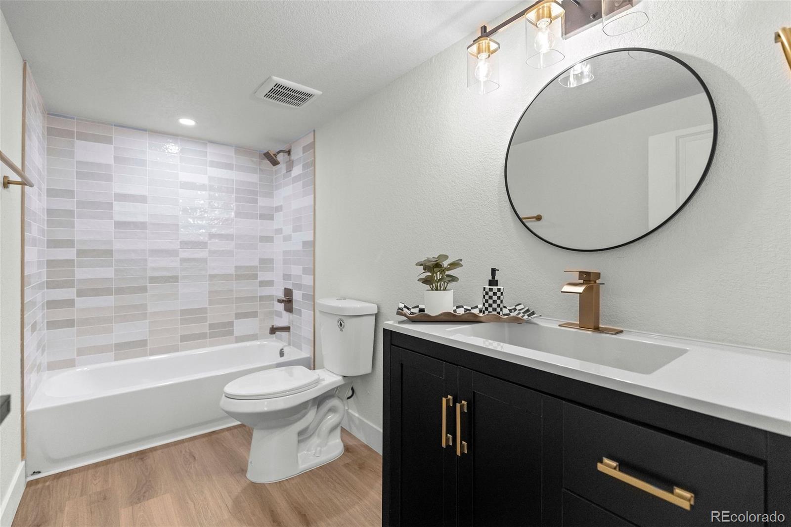 MLS Image #23 for 43  hazel court,denver, Colorado
