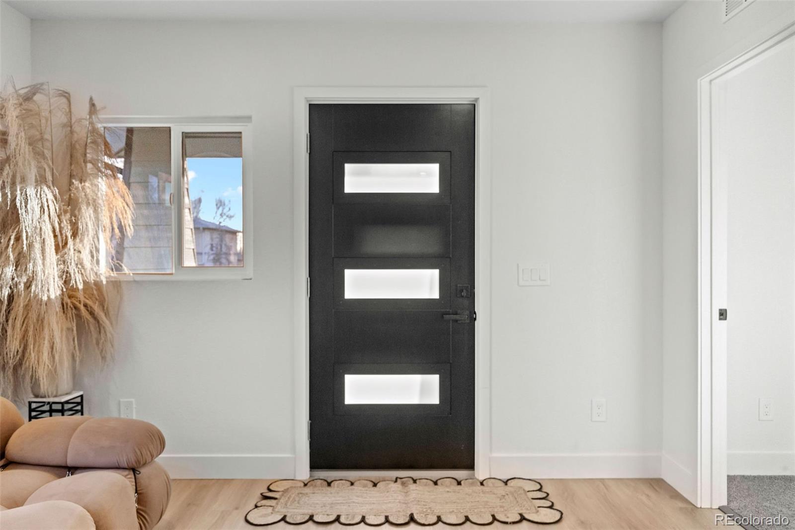 MLS Image #4 for 43  hazel court,denver, Colorado