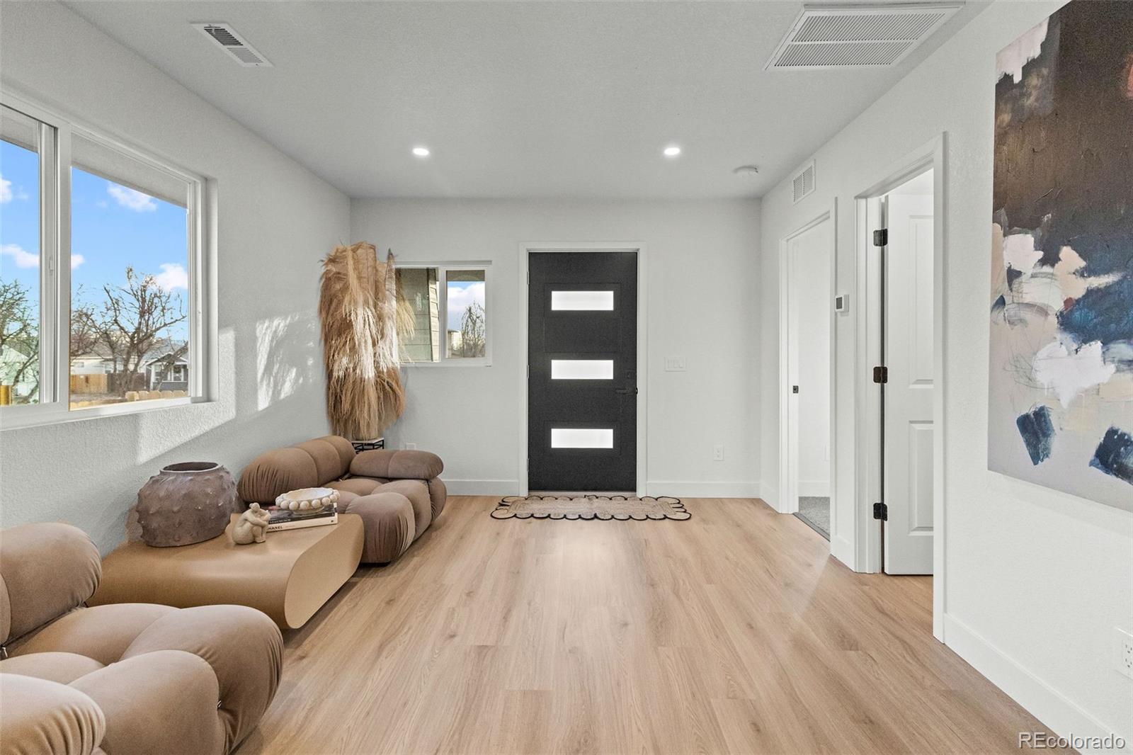 MLS Image #5 for 43  hazel court,denver, Colorado