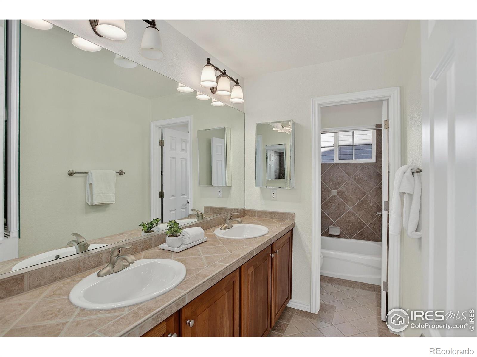 MLS Image #23 for 1095  terrace circle,boulder, Colorado