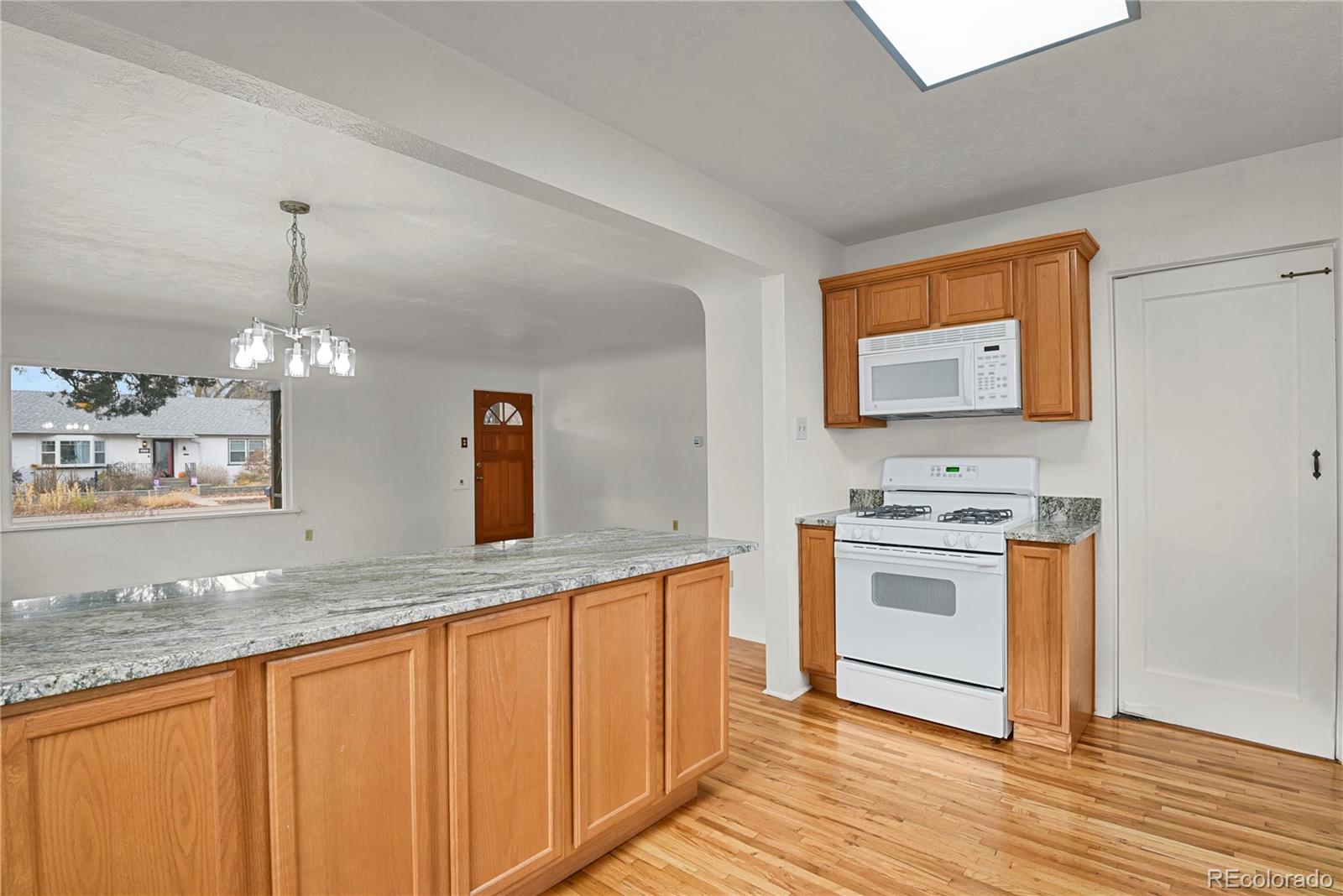 MLS Image #7 for 917 n institute street,colorado springs, Colorado