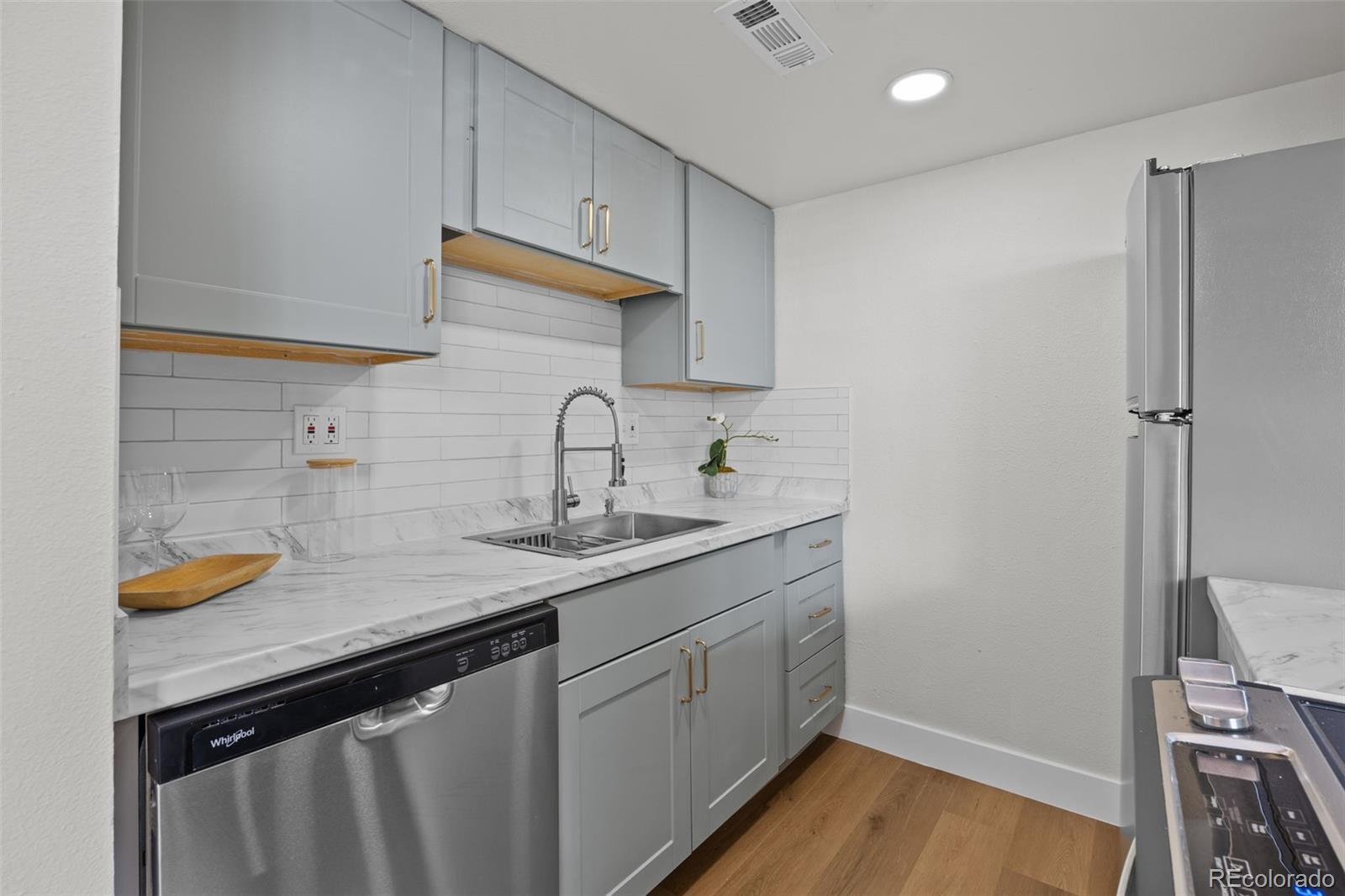 MLS Image #7 for 9100 e girard avenue,denver, Colorado