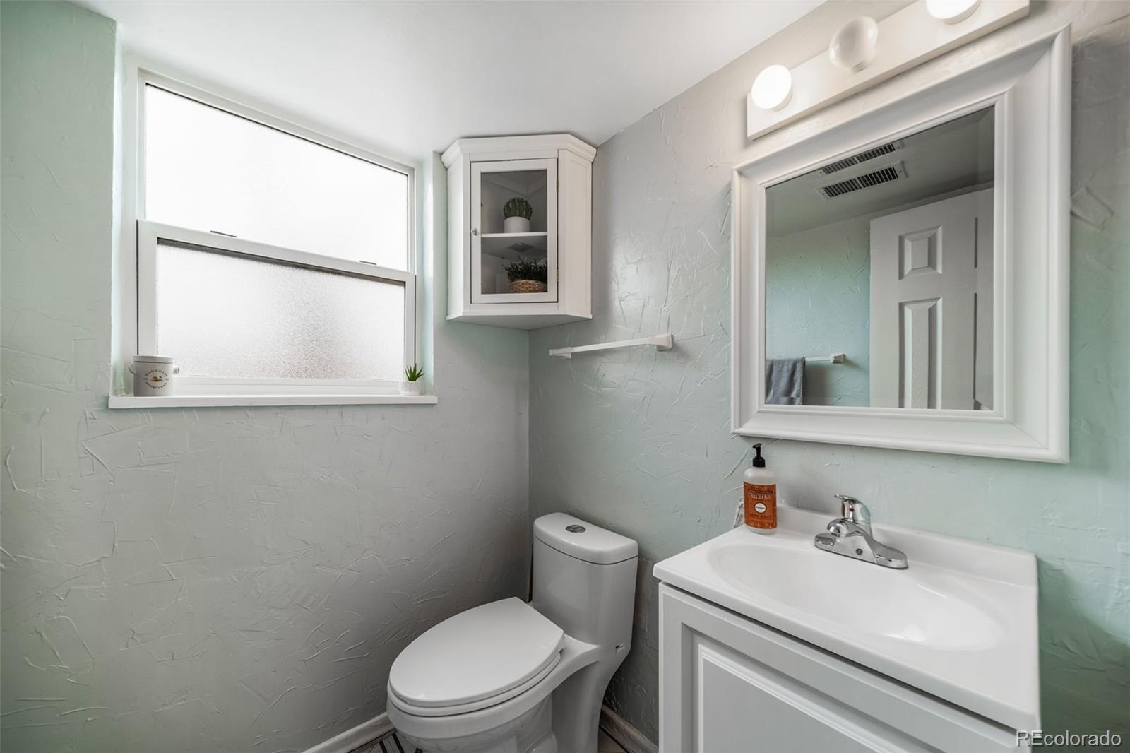MLS Image #29 for 9837 w arizona avenue,lakewood, Colorado