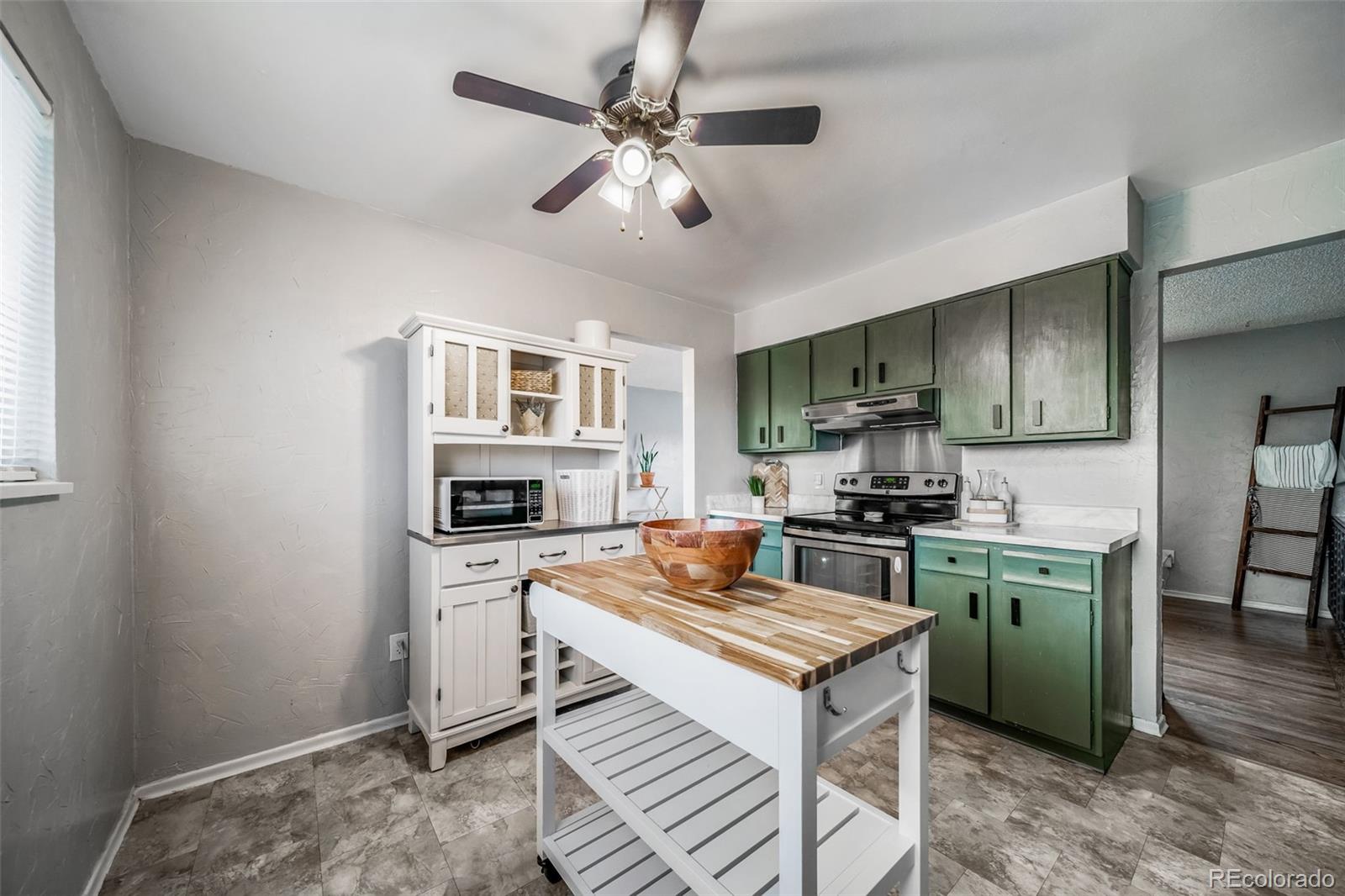 MLS Image #9 for 9837 w arizona avenue,lakewood, Colorado