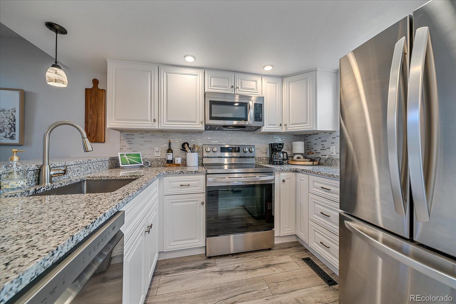 MLS Image #12 for 7250  devinney court e,arvada, Colorado