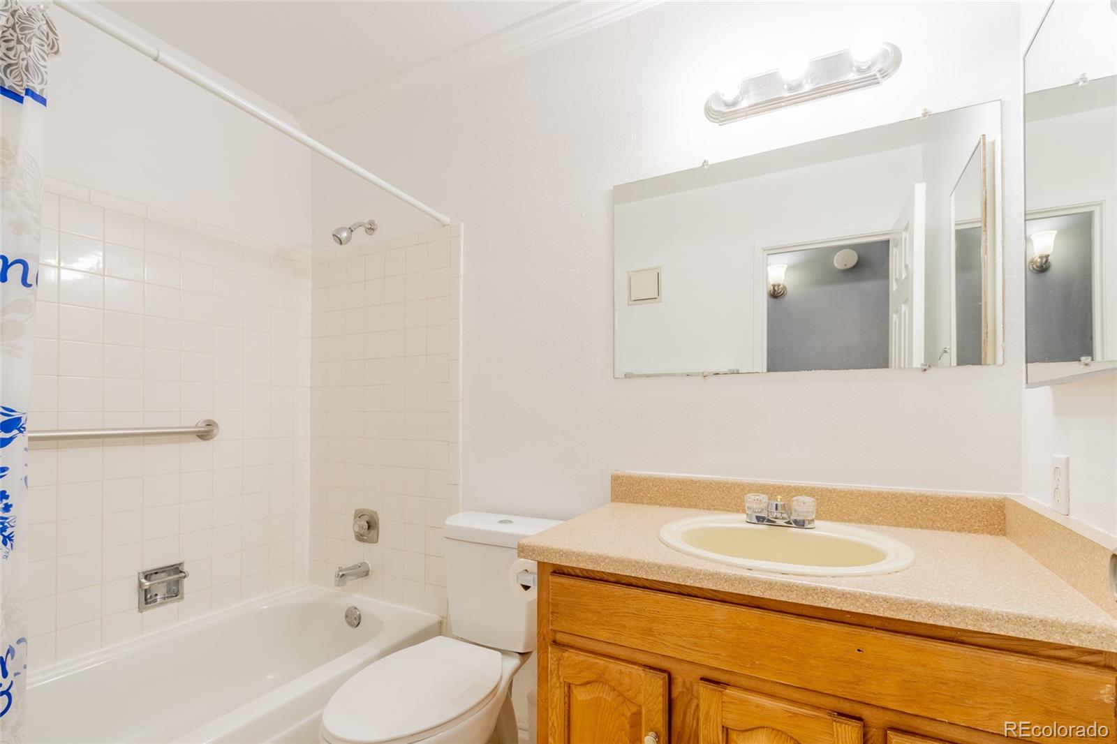 MLS Image #14 for 10150 e virginia avenue 4-108,denver, Colorado
