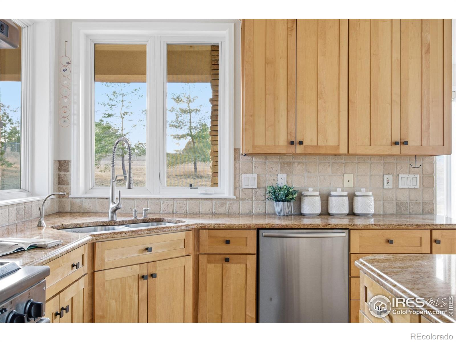 MLS Image #15 for 10443  sunlight drive,lafayette, Colorado