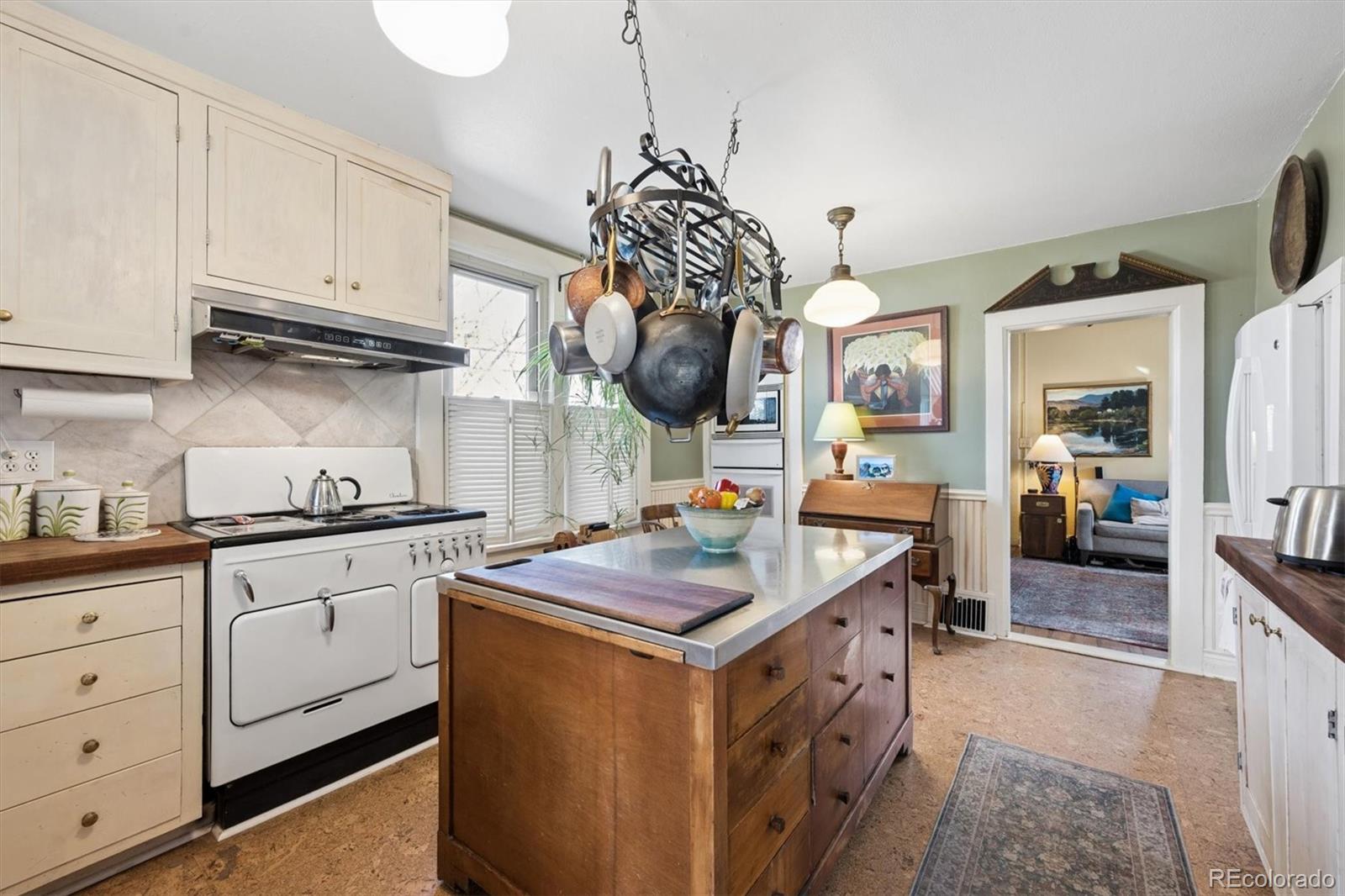MLS Image #8 for 4047  madison street,denver, Colorado