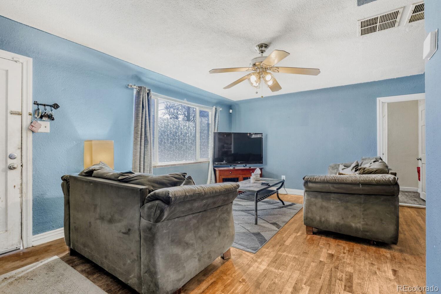 MLS Image #4 for 1605  oakland street,aurora, Colorado