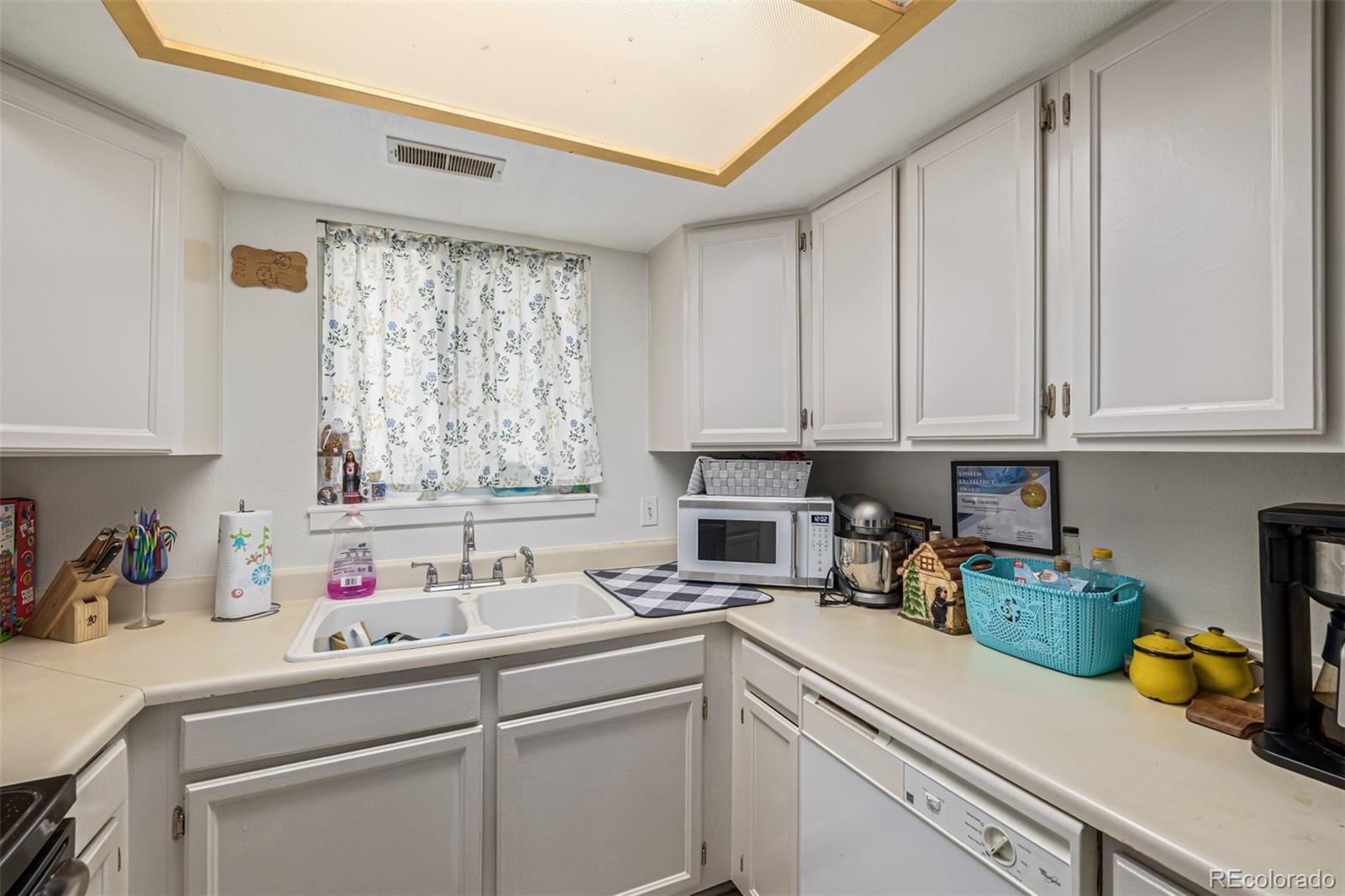MLS Image #10 for 2241  coronado parkway,denver, Colorado
