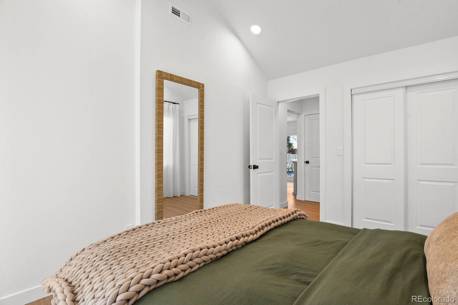 MLS Image #16 for 1135 s harrison street,denver, Colorado