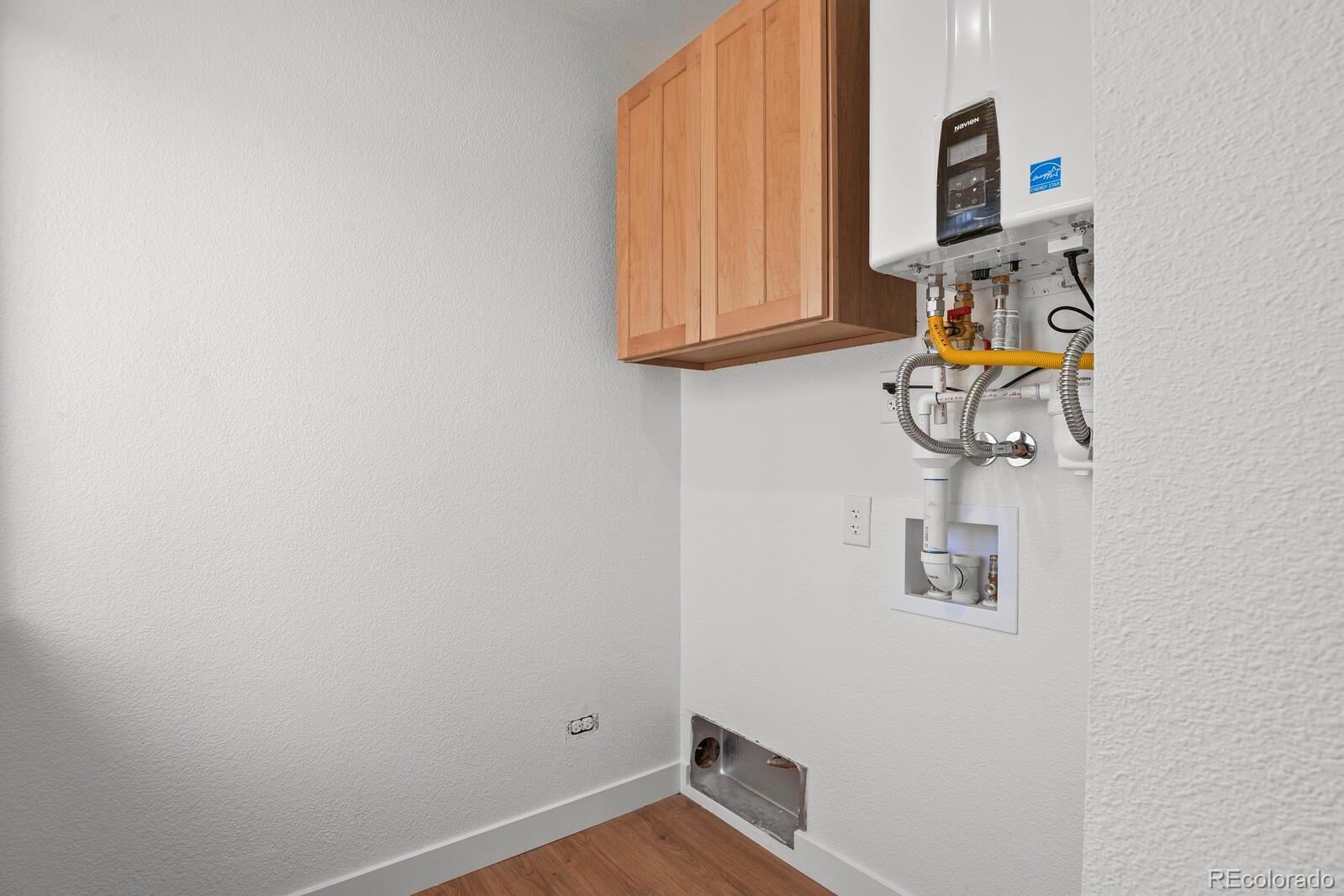 MLS Image #18 for 1135 s harrison street,denver, Colorado