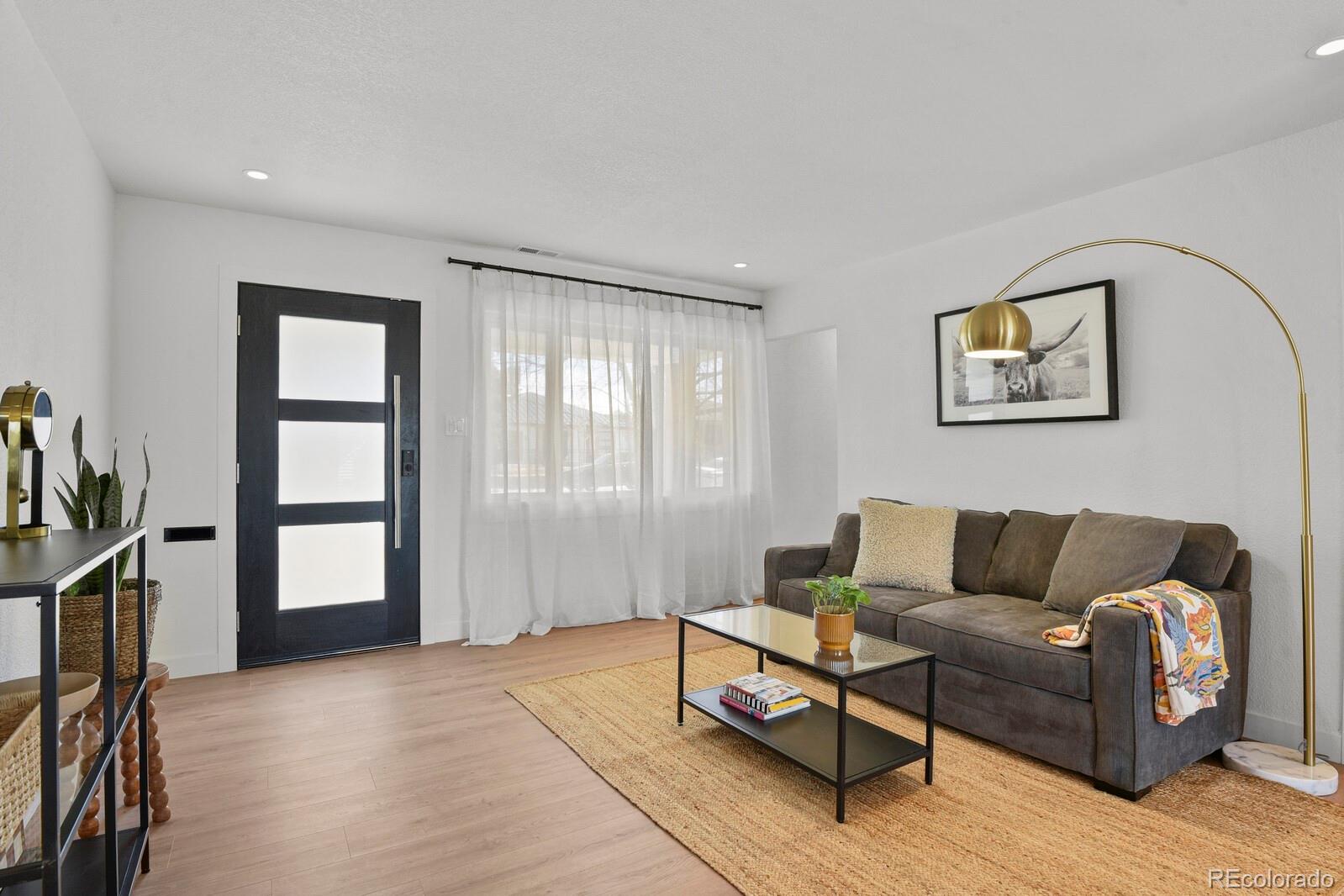 MLS Image #6 for 1135 s harrison street,denver, Colorado