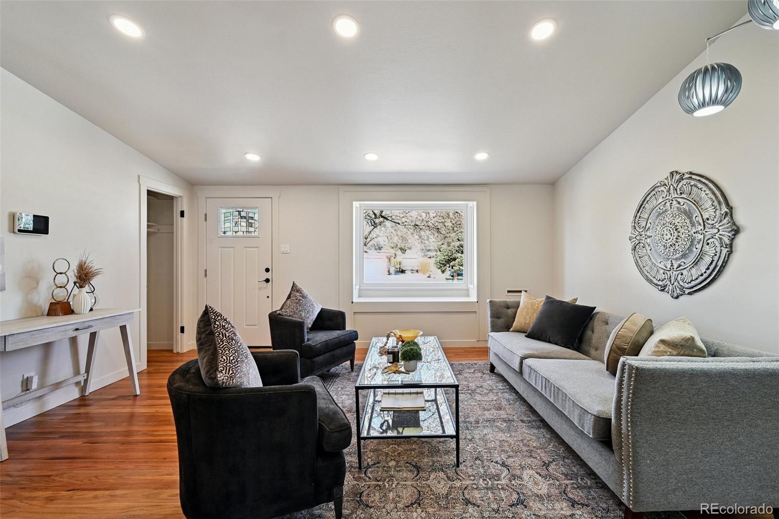 MLS Image #4 for 2580  valley view drive,denver, Colorado