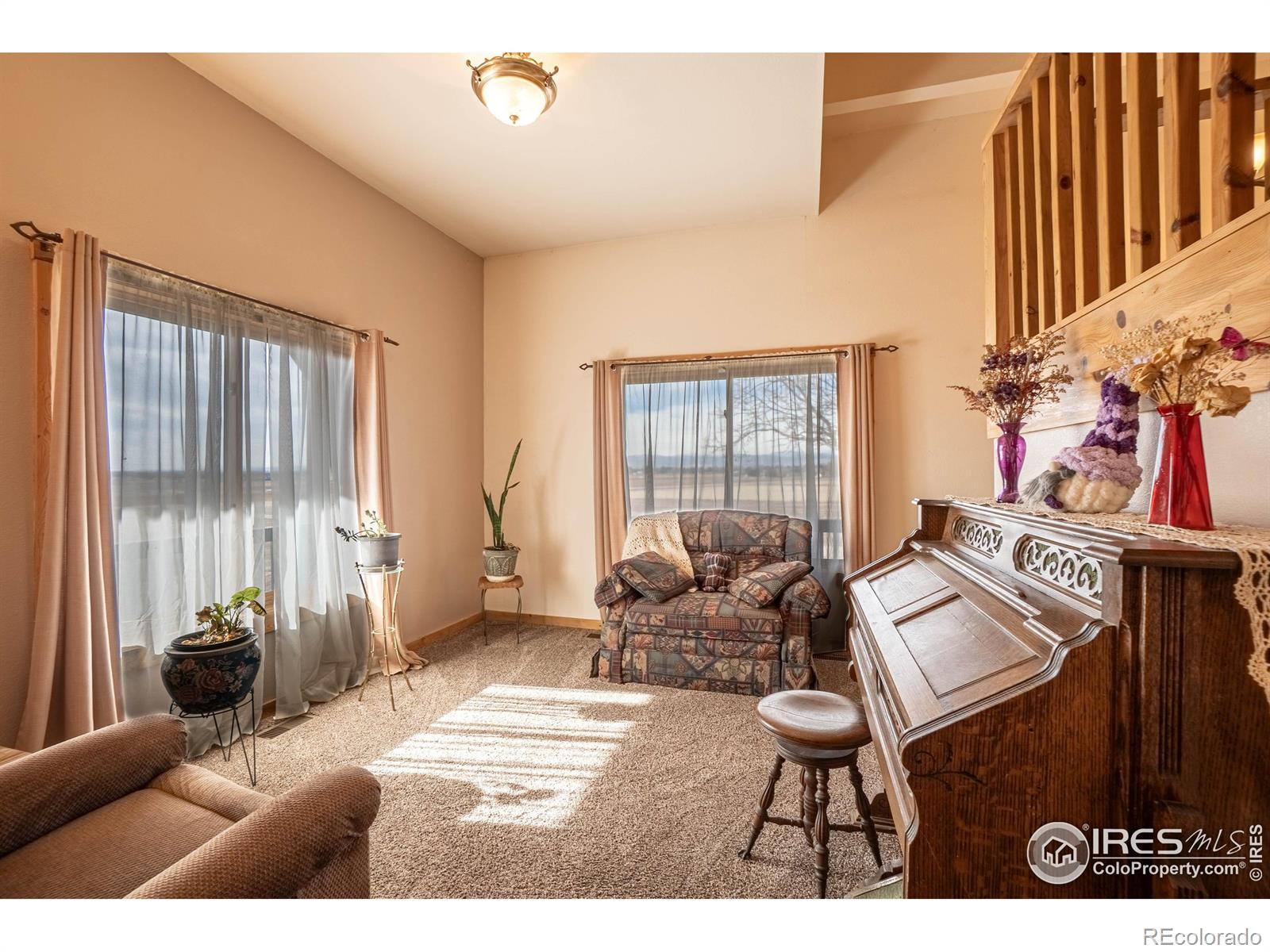 MLS Image #10 for 420 e county road 10 road,berthoud, Colorado