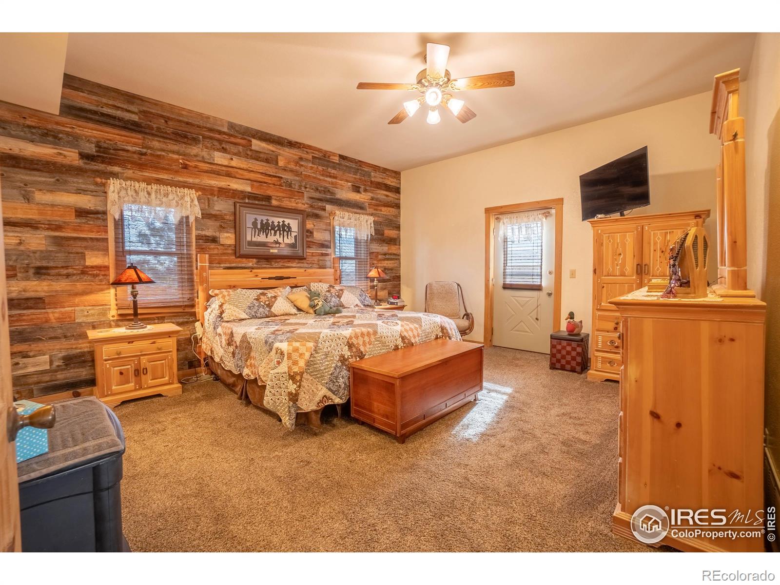 MLS Image #12 for 420 e county road 10 road,berthoud, Colorado