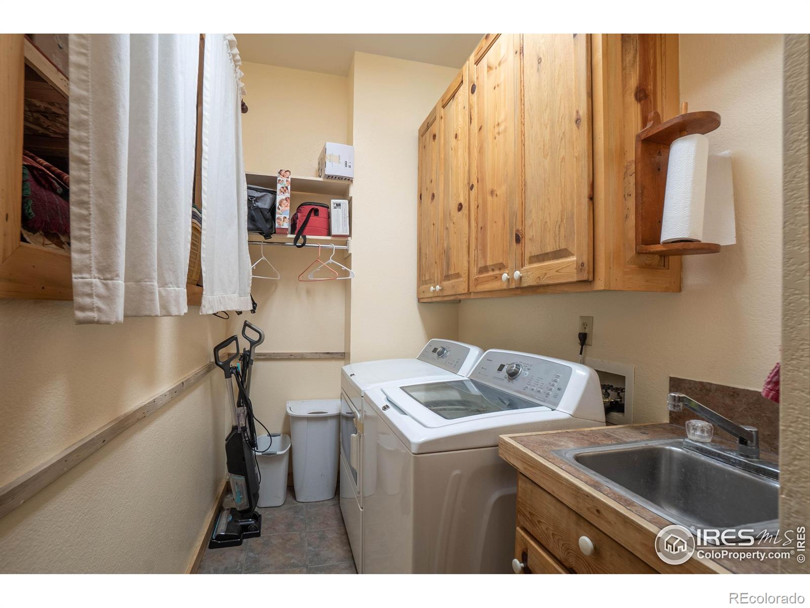MLS Image #29 for 420 e county road 10 road,berthoud, Colorado