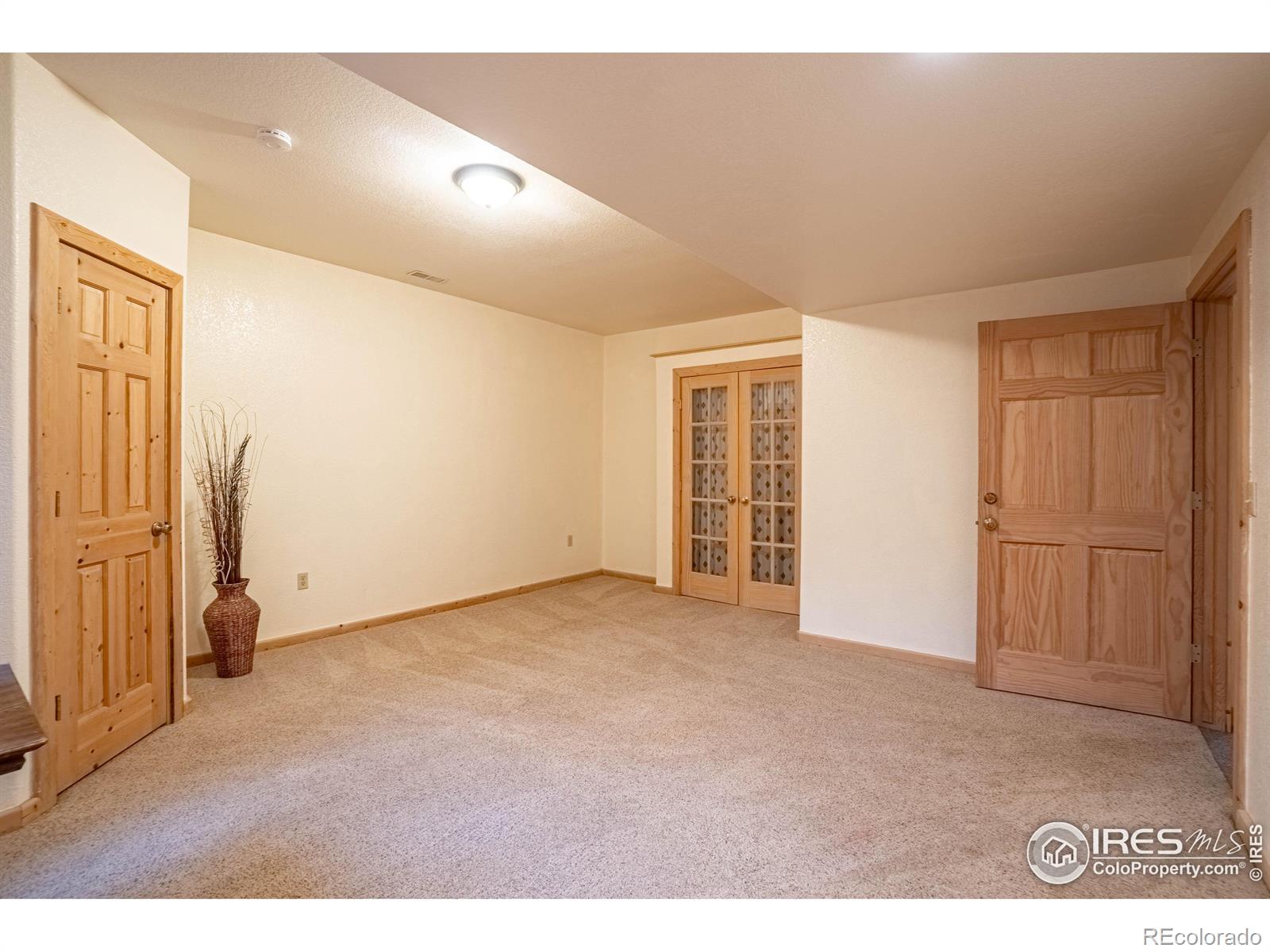 MLS Image #34 for 420 e county road 10 road,berthoud, Colorado
