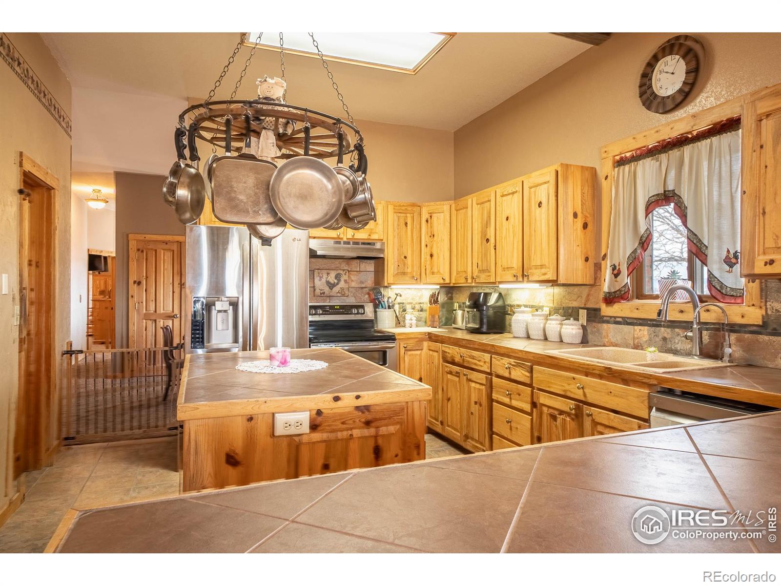 MLS Image #8 for 420 e county road 10 road,berthoud, Colorado